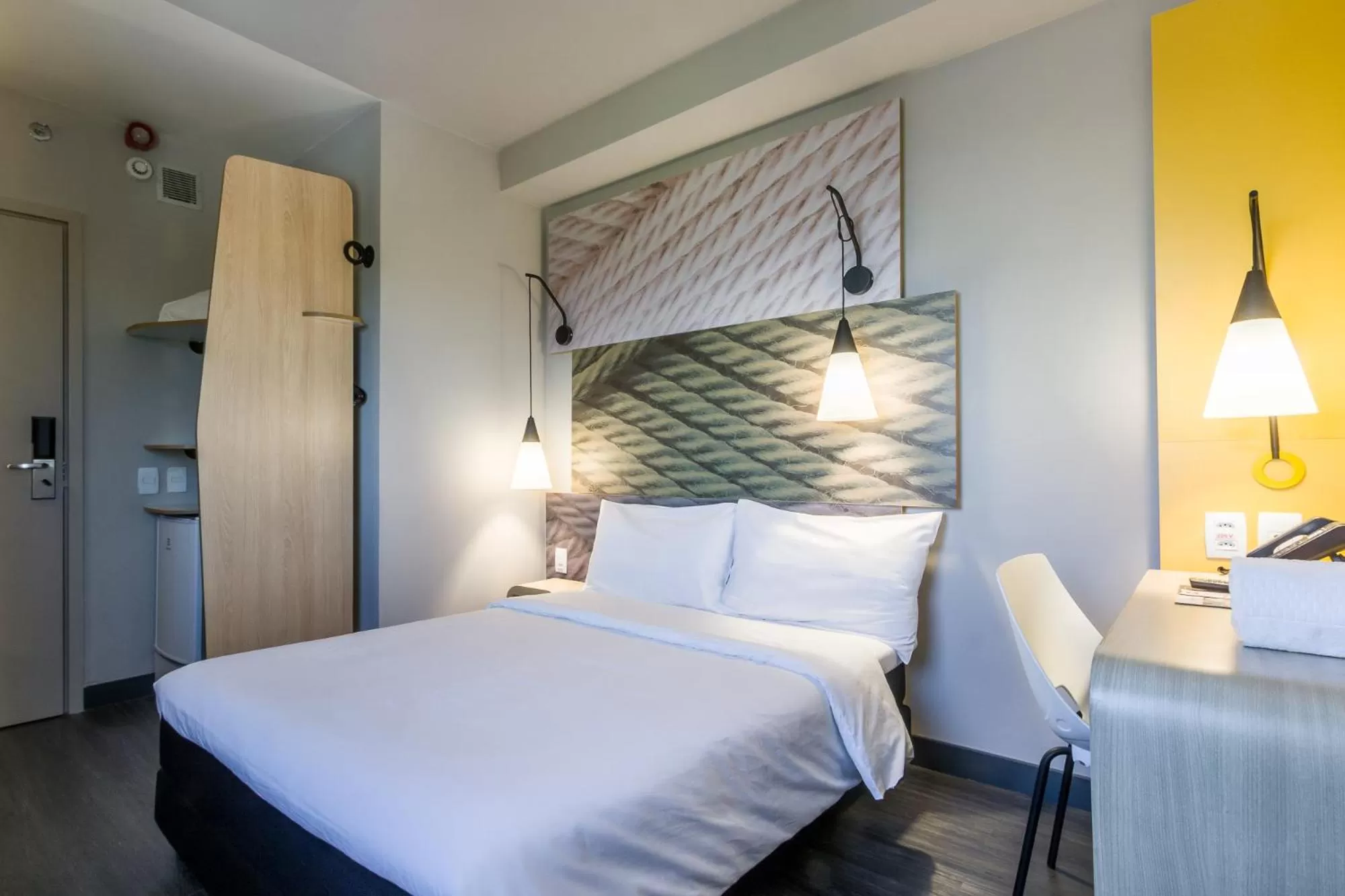 Bedroom, Bed in Ibis Americana