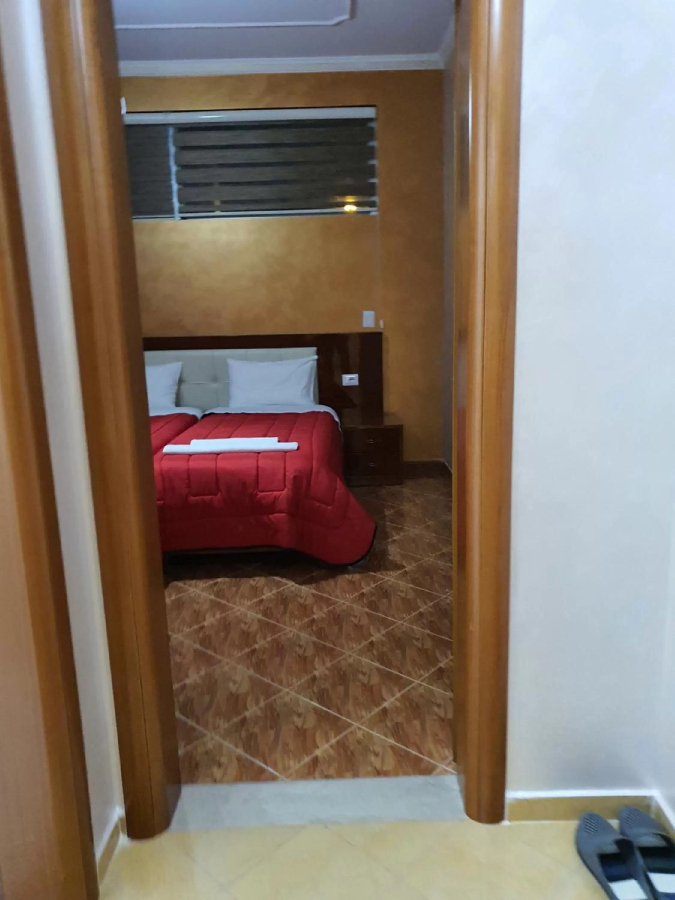 Bed in Kompleksi GJONI