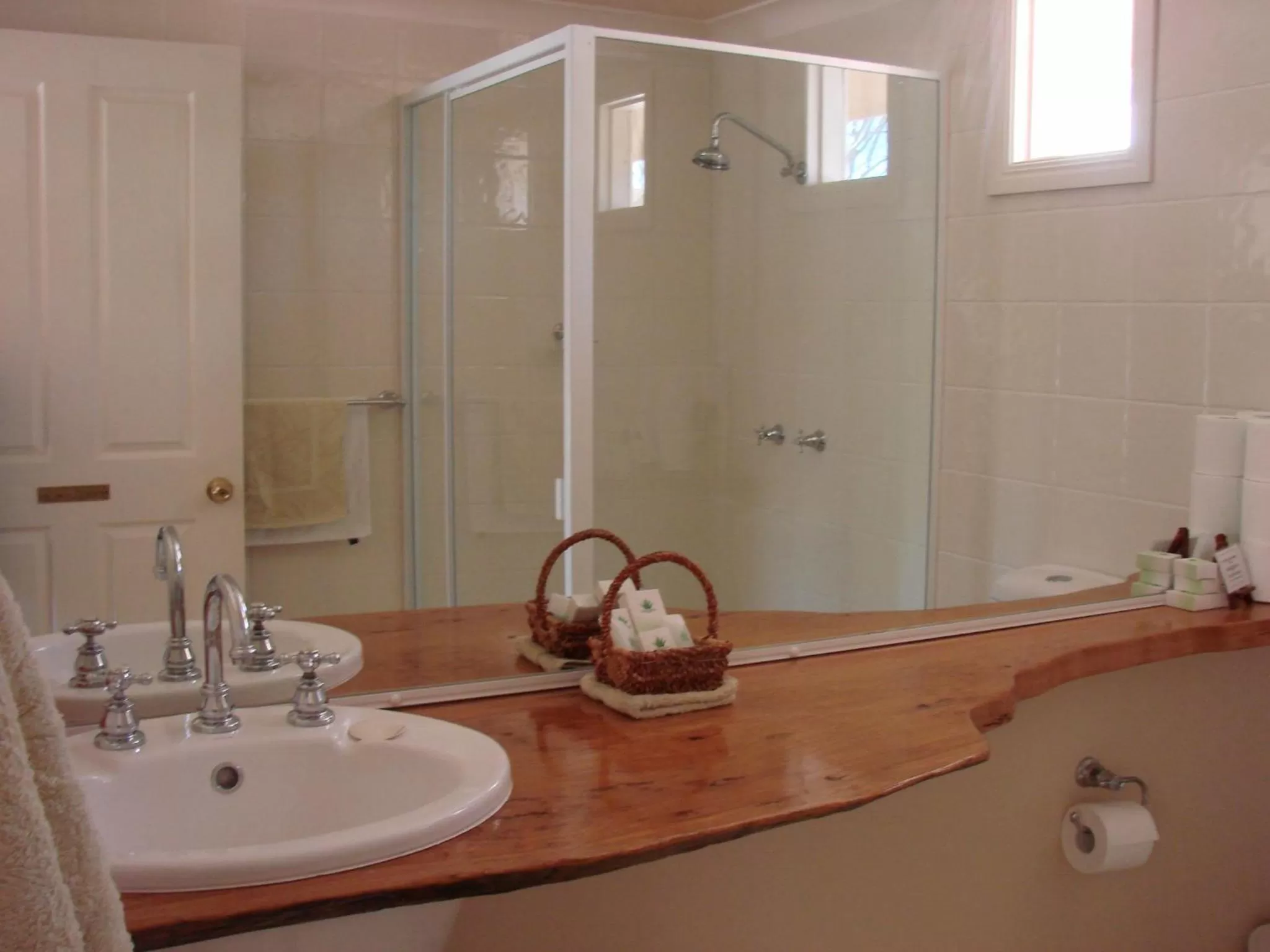 Bathroom in Clarence River Bed & Breakfast