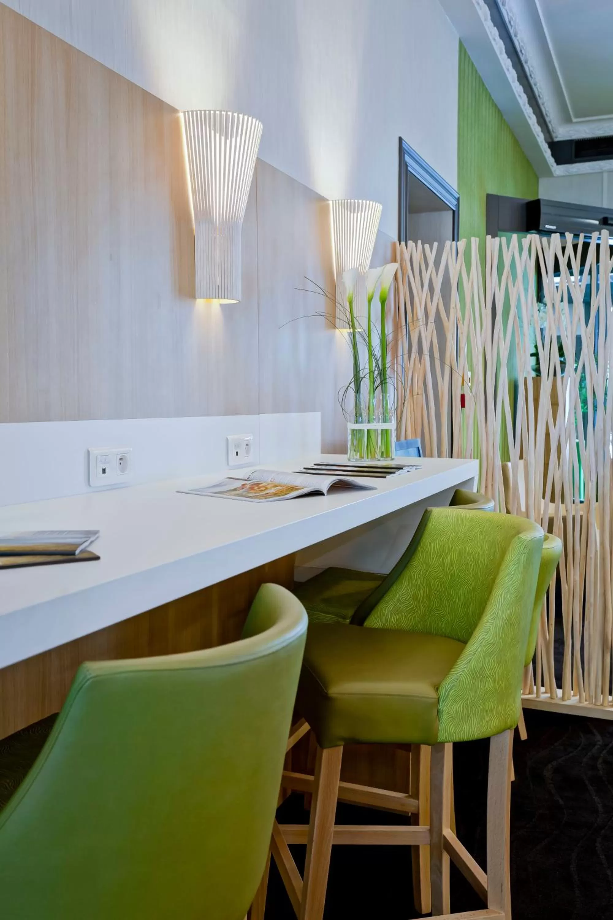 Lobby or reception in Best Western Crequi Lyon Part Dieu