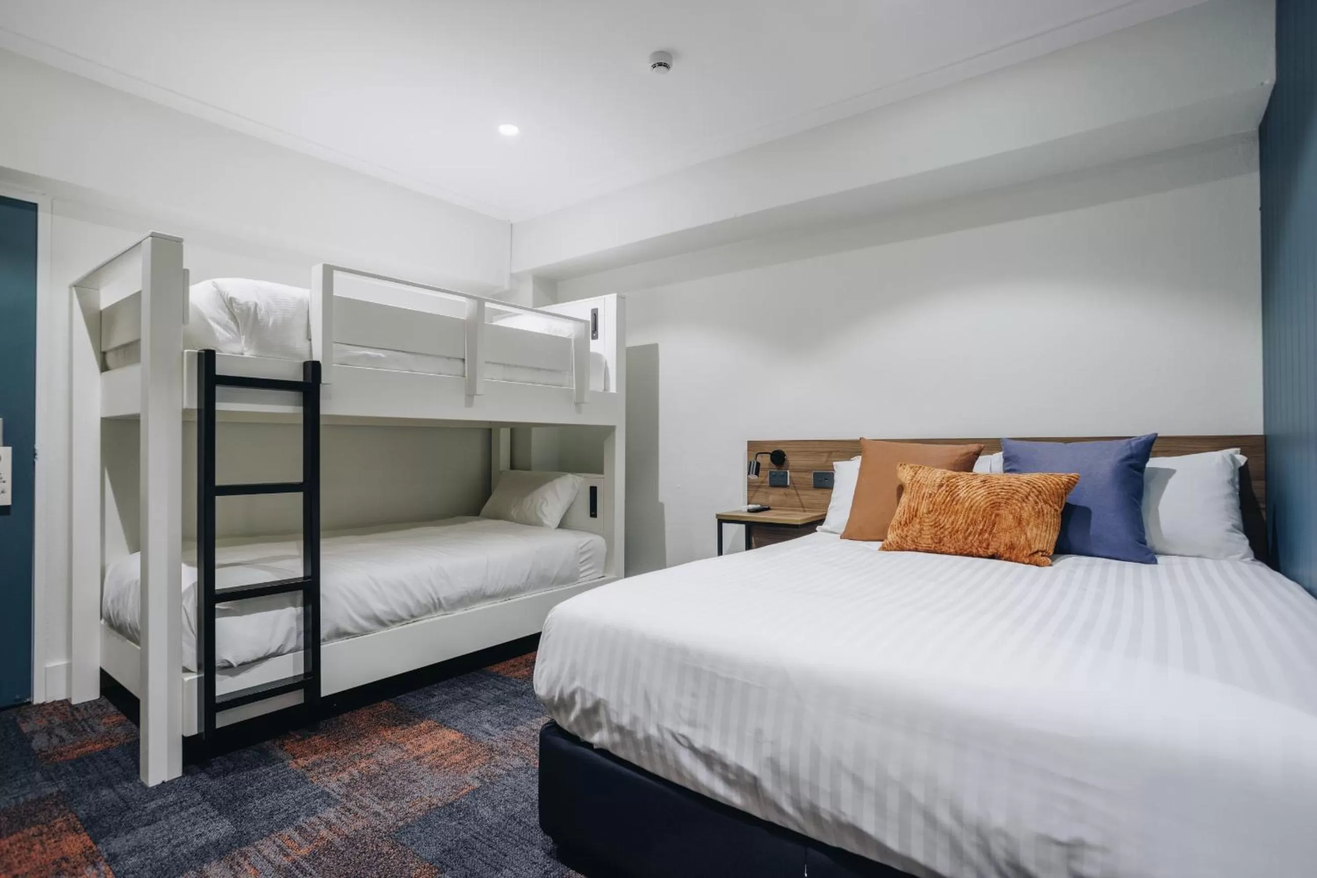 Bed in Banjo Paterson Inn