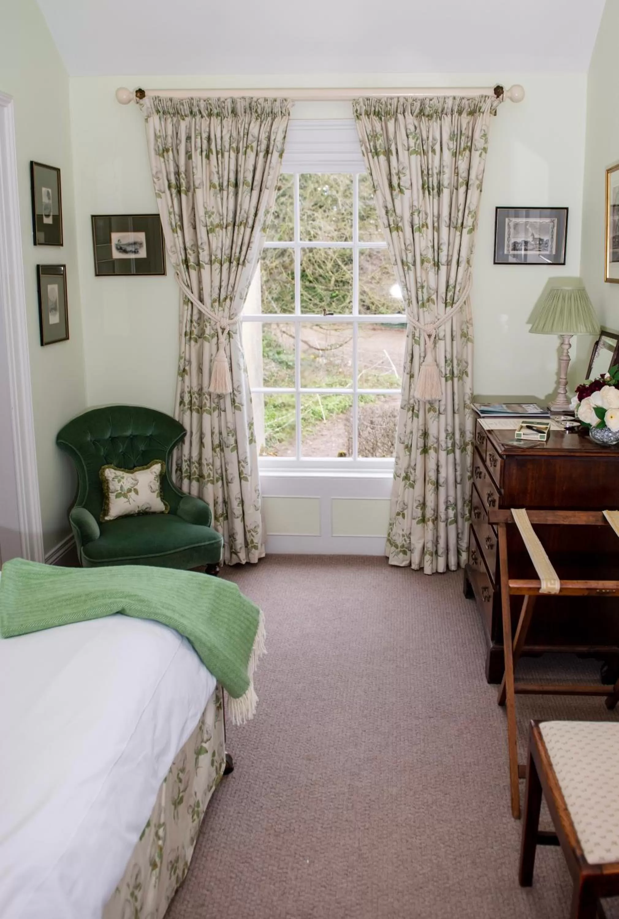 Bedroom, Bed in Ballymote Country House