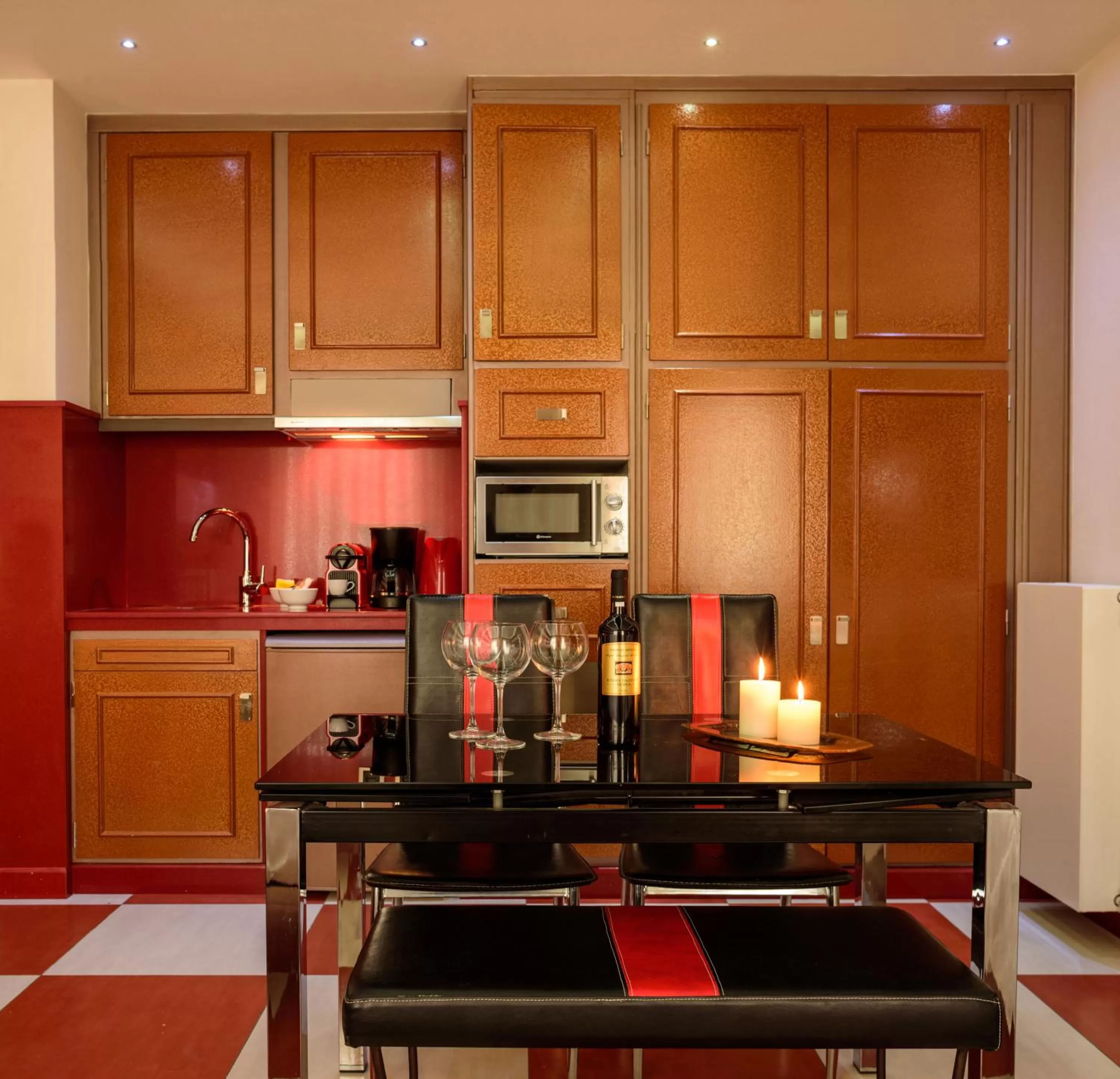 Coffee/tea facilities, Kitchen/Kitchenette in Lume Athens