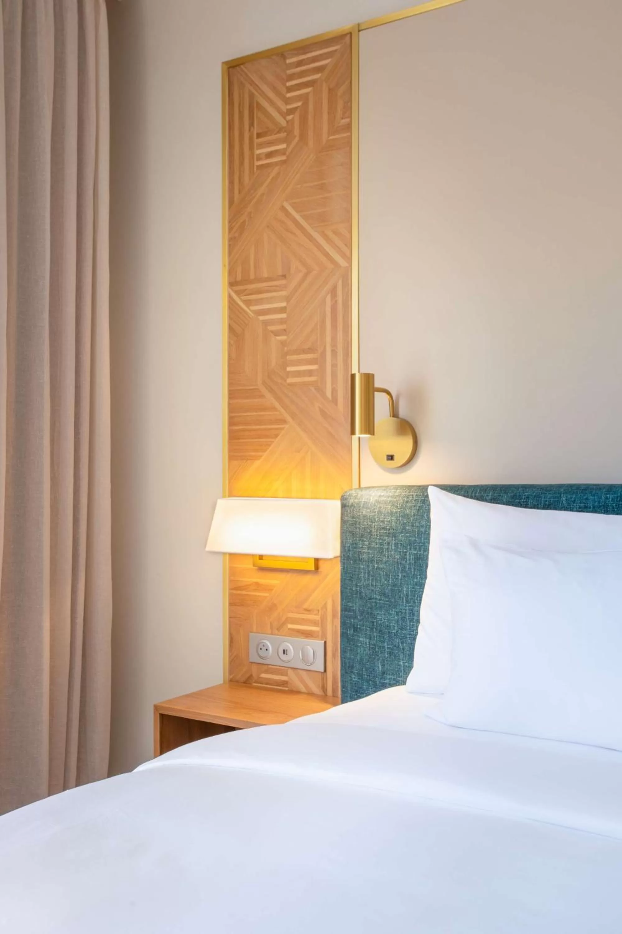 Bed in Radisson Hotel Saint Denis, La Reunion