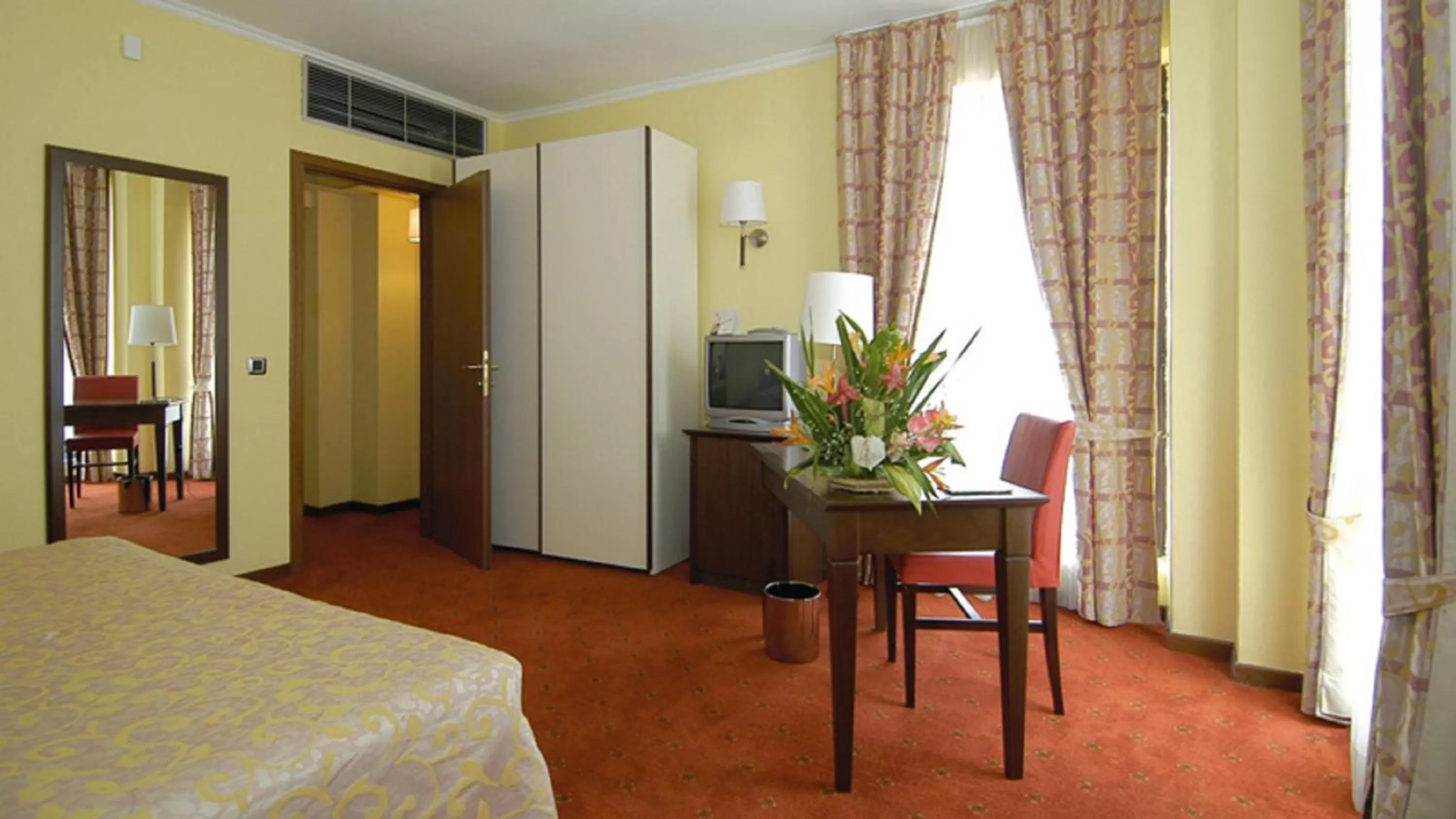 Photo of the whole room, TV/Entertainment Center in Djeuga Palace Hotel