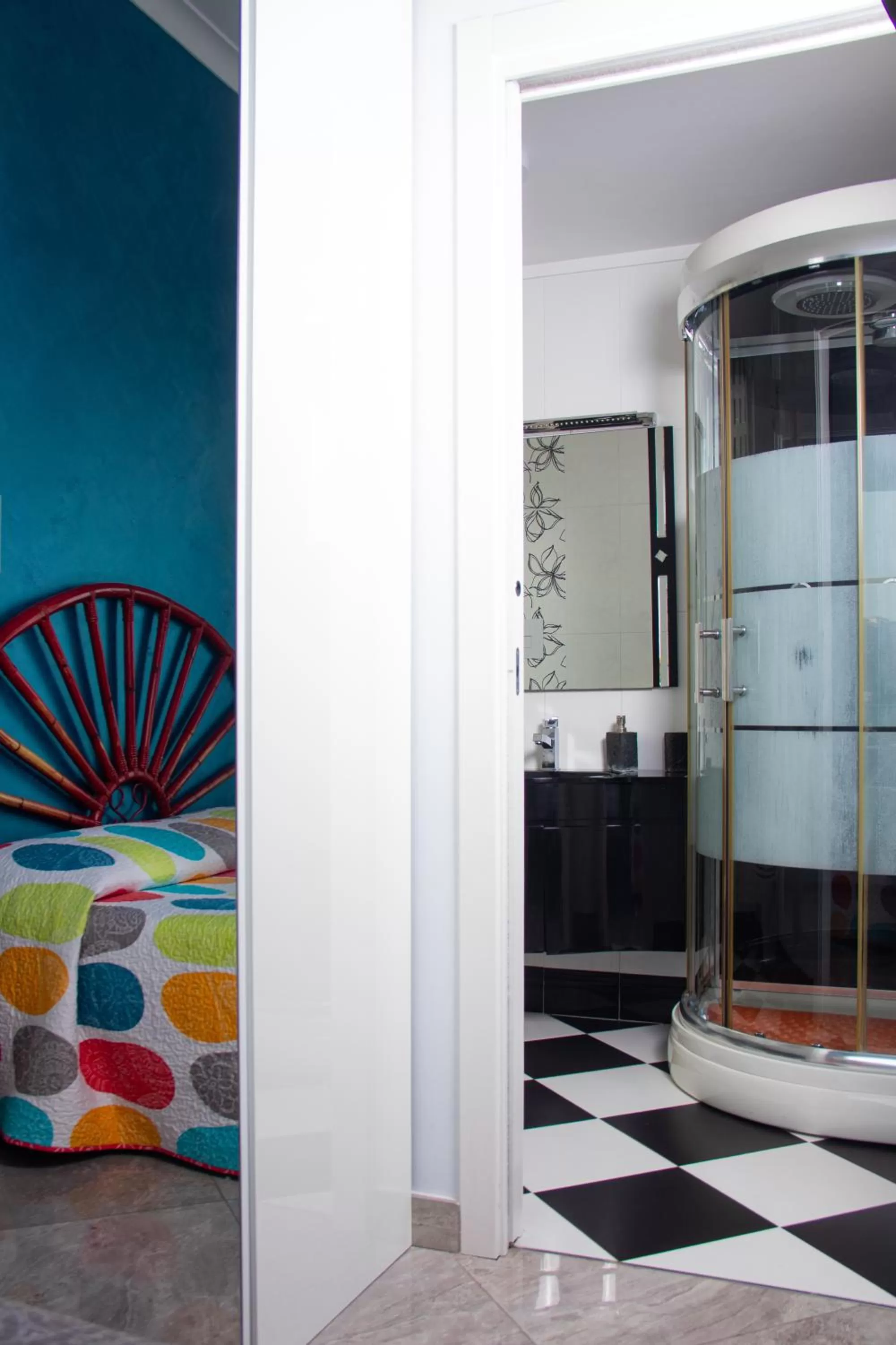 Shower in Nido Dei Gabbiani