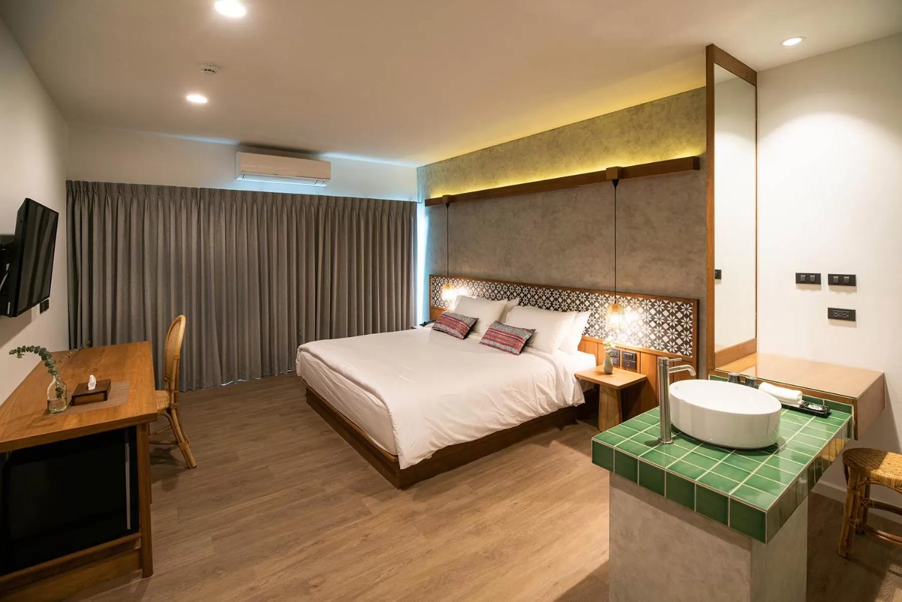 Photo of the whole room, Bed in Himku Hotel - adult only