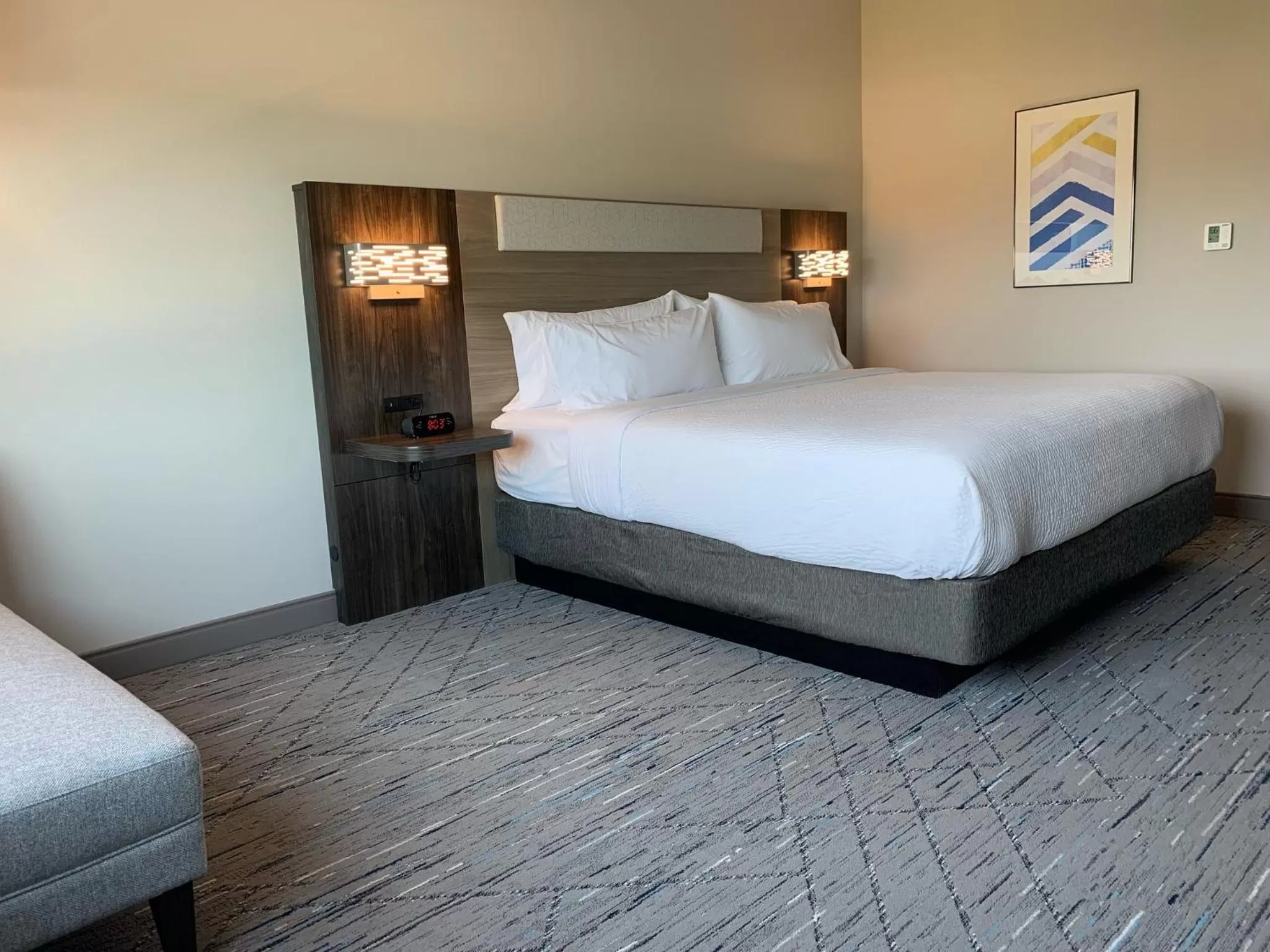 Photo of the whole room, Bed in Holiday Inn Express & Suites Courtenay - Comox by IHG