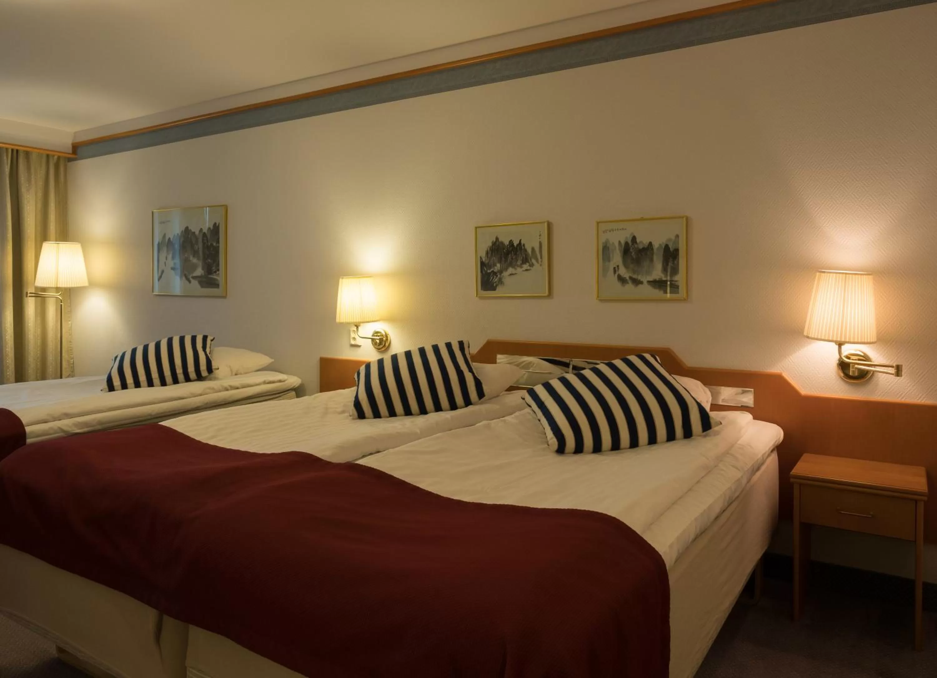 Photo of the whole room, Bed in 2Home Stockholm South