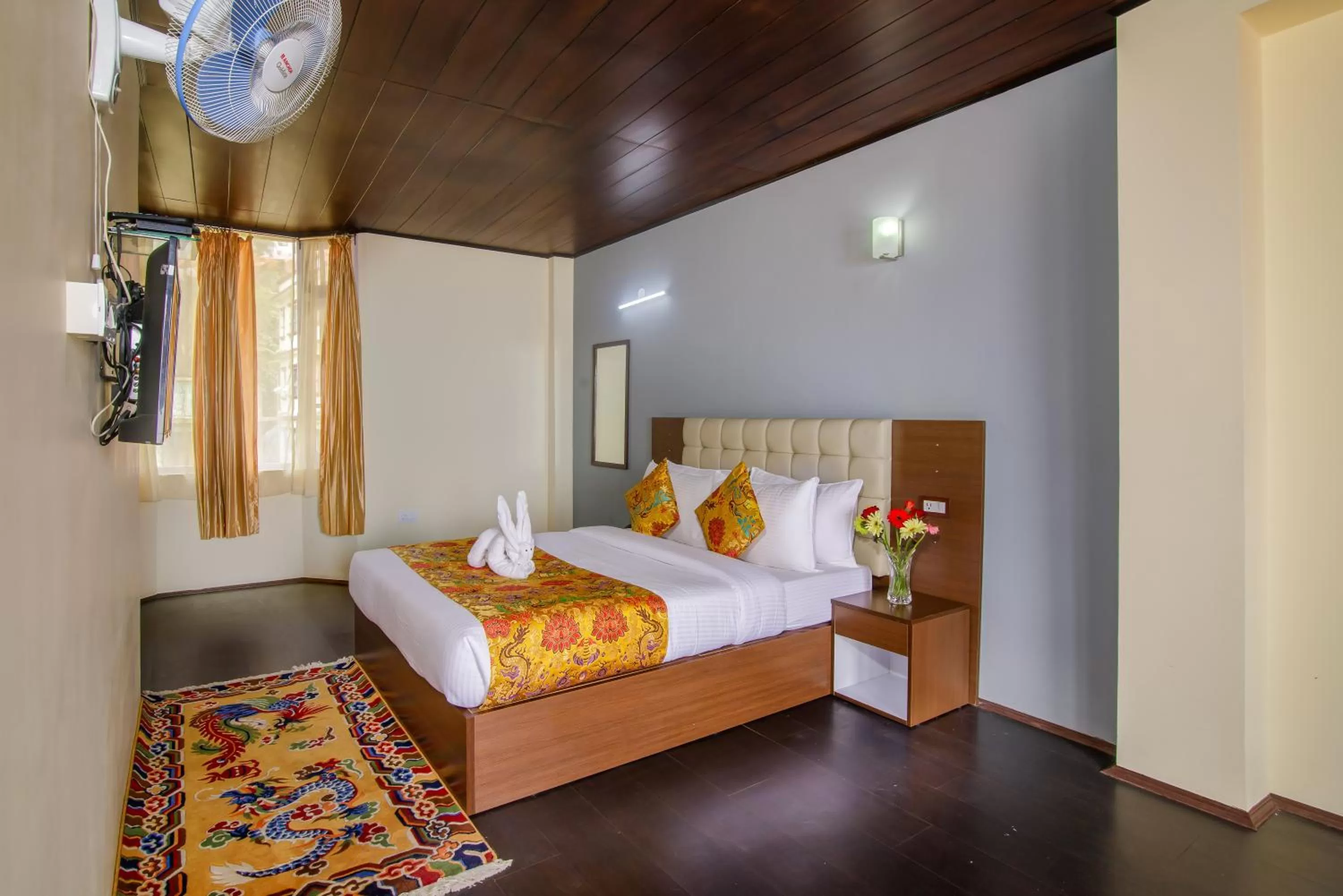 Bedroom, Bed in Muscatel Grand Silkroute - 300 Mts from MG Marg
