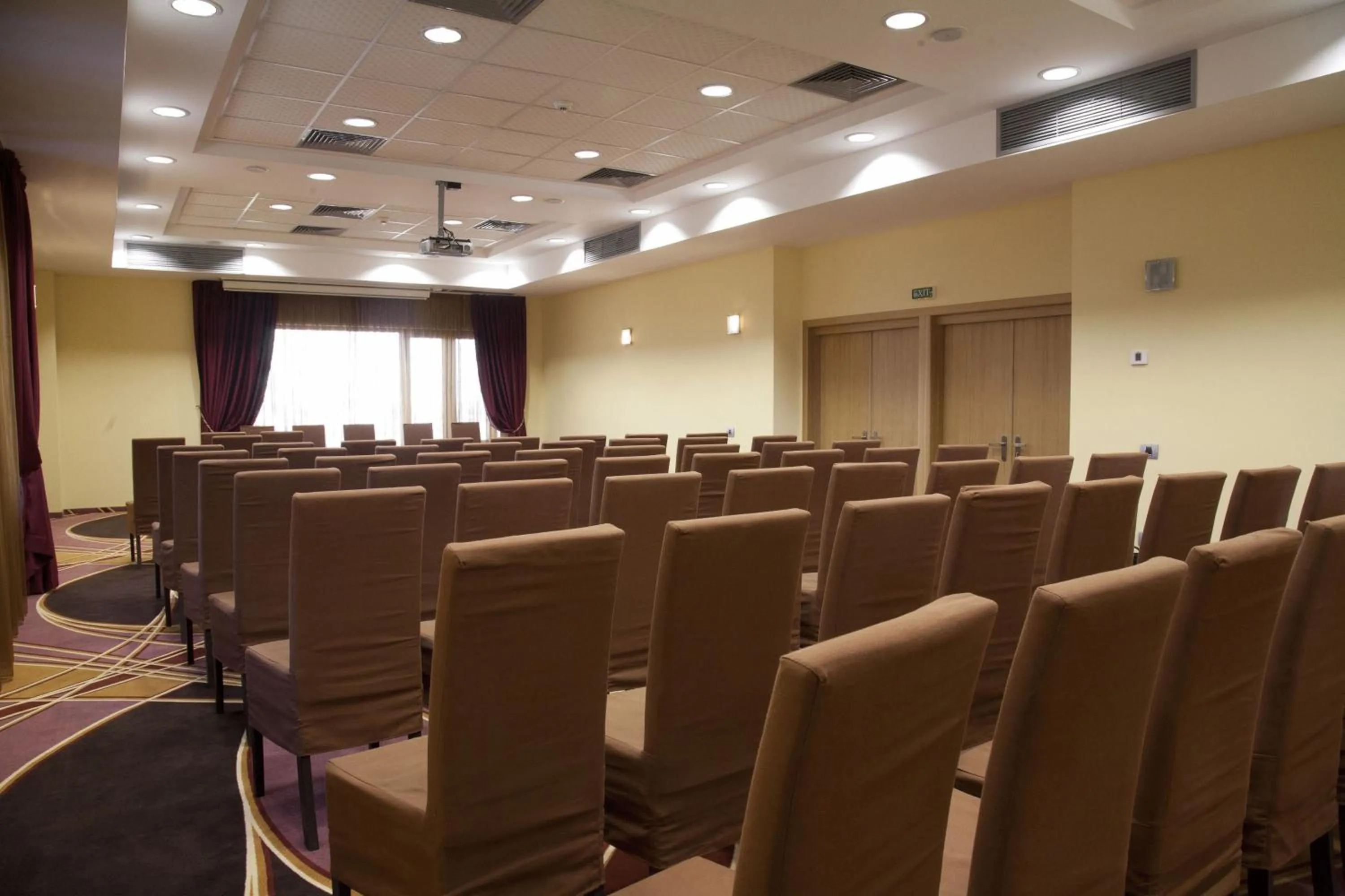 Business facilities in Mari Vila Hotel