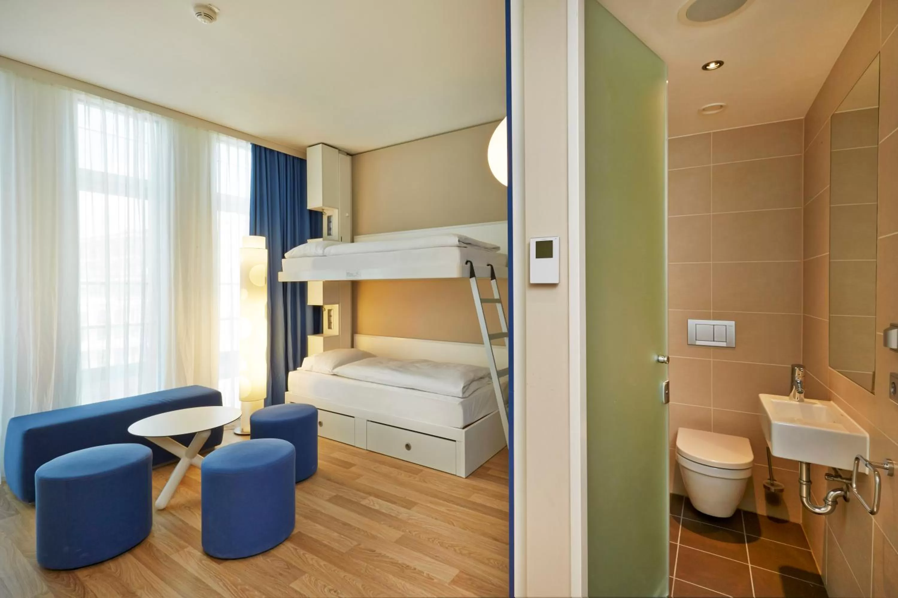 Photo of the whole room, Bed in H2 Hotel München Messe