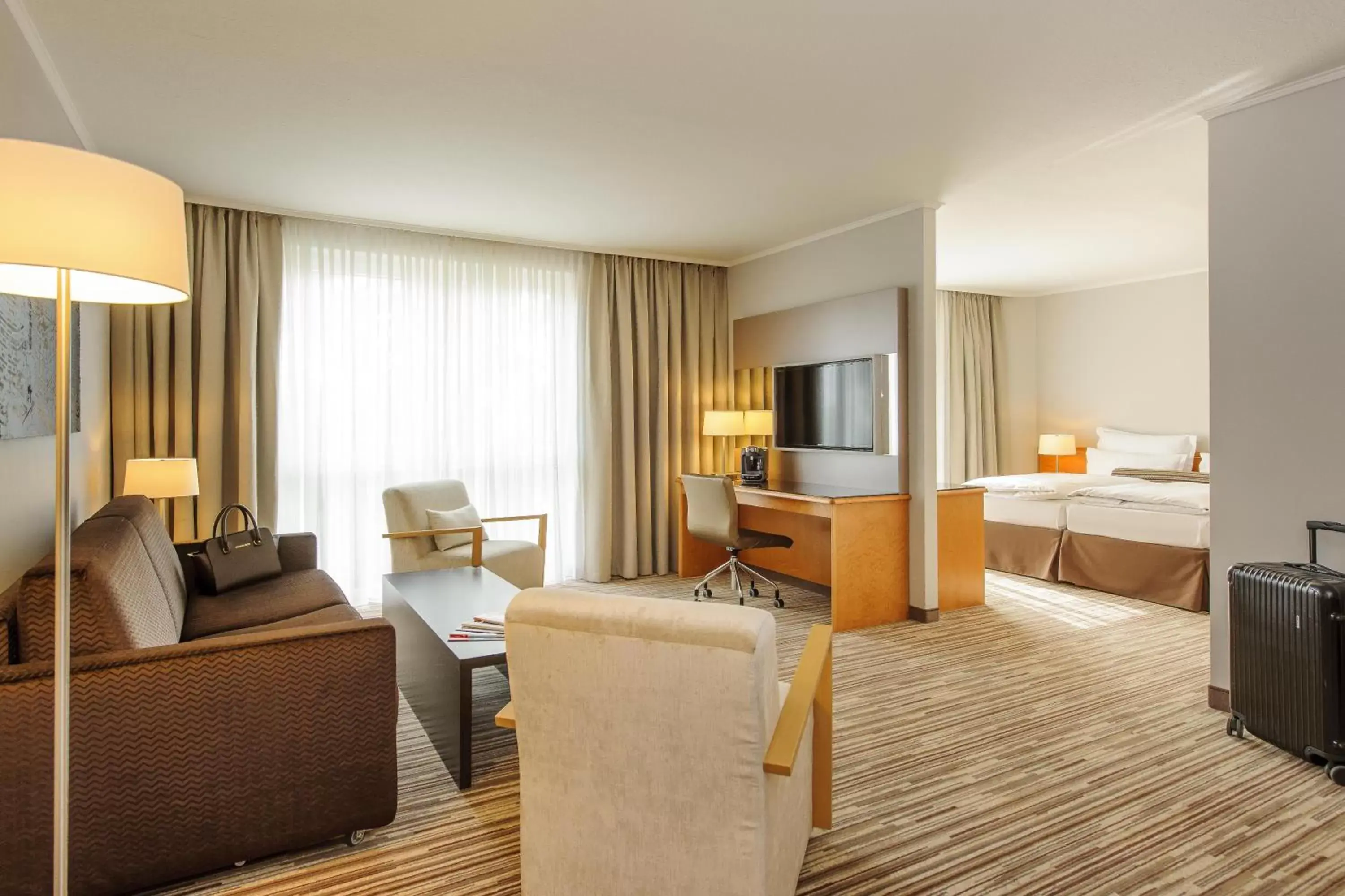 Privilege Suite with Double Bed in Mercure Düsseldorf Kaarst Privilege Suite with Double Bed in Mercure Düsseldorf Kaarst