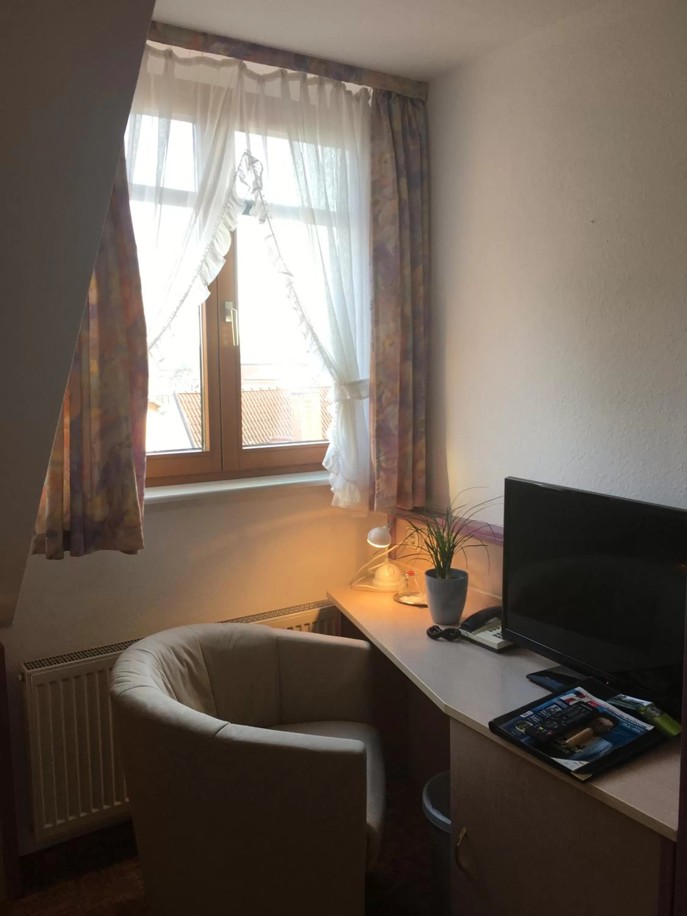 Photo of the whole room in Hotel & Restaurant Park Cafe ISA