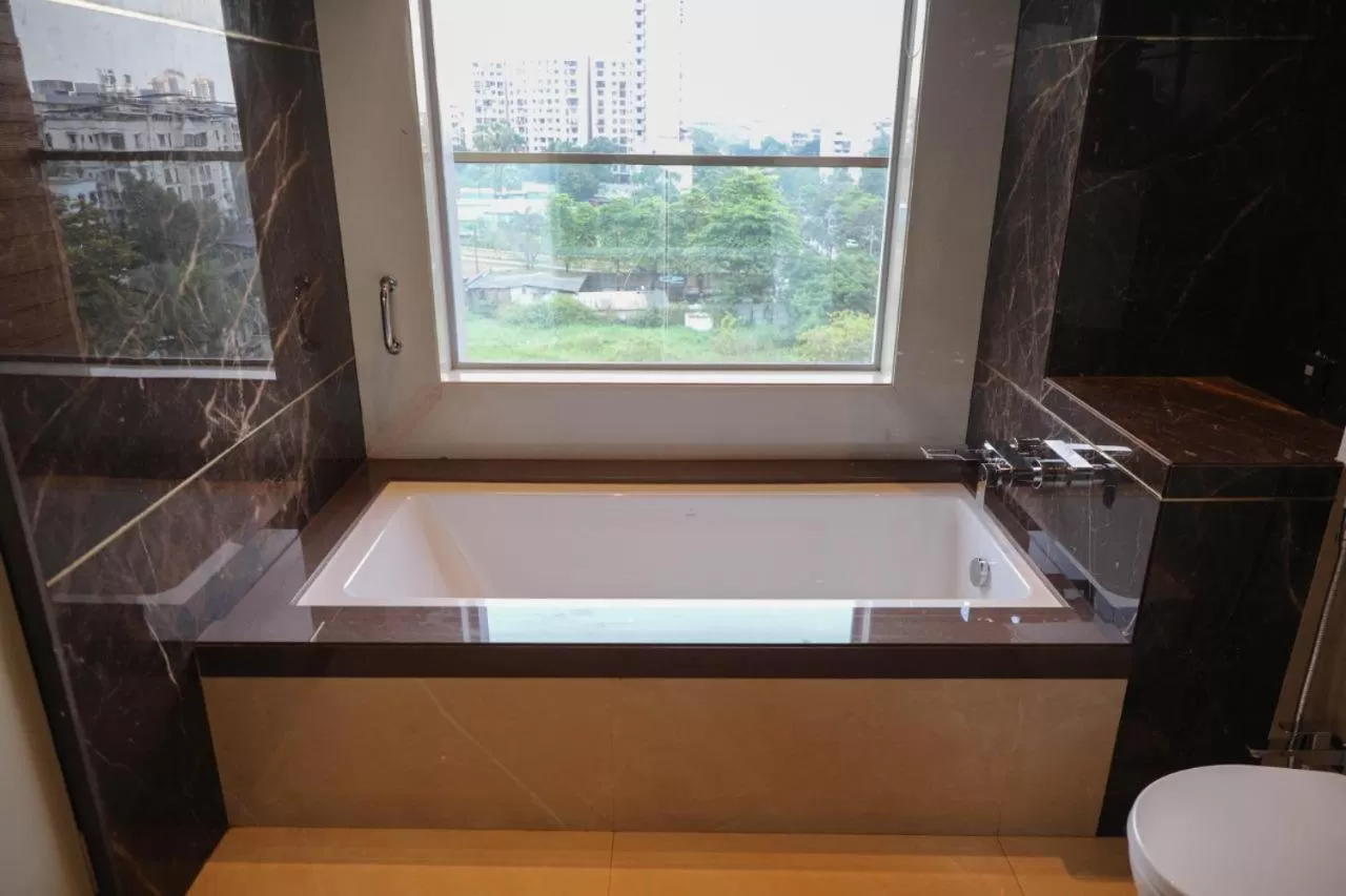 Bathroom in Hotel Gurudev Grand