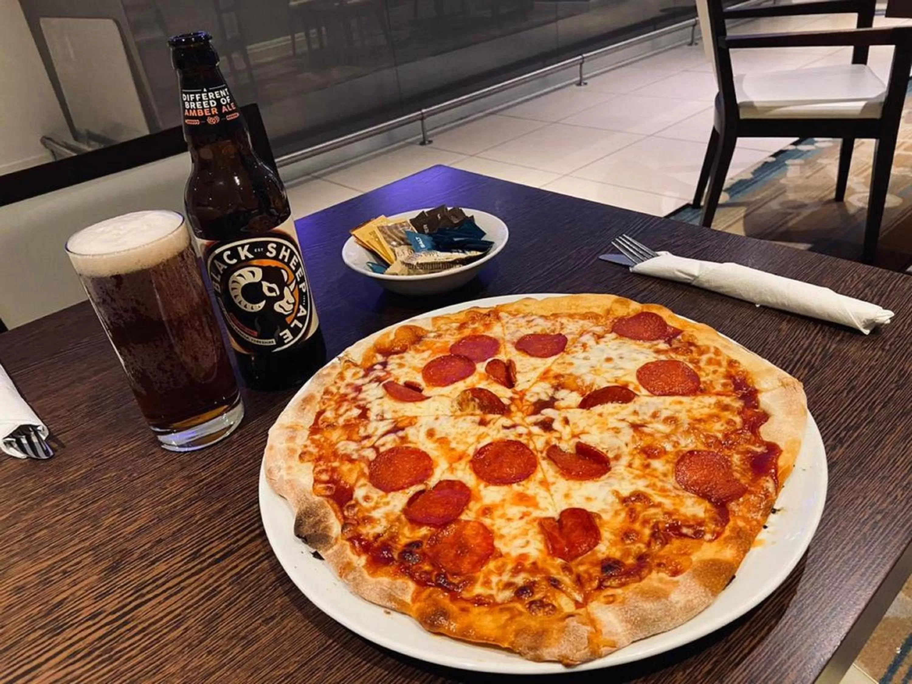 Restaurant/places to eat in Holiday Inn Express Wakefield by IHG