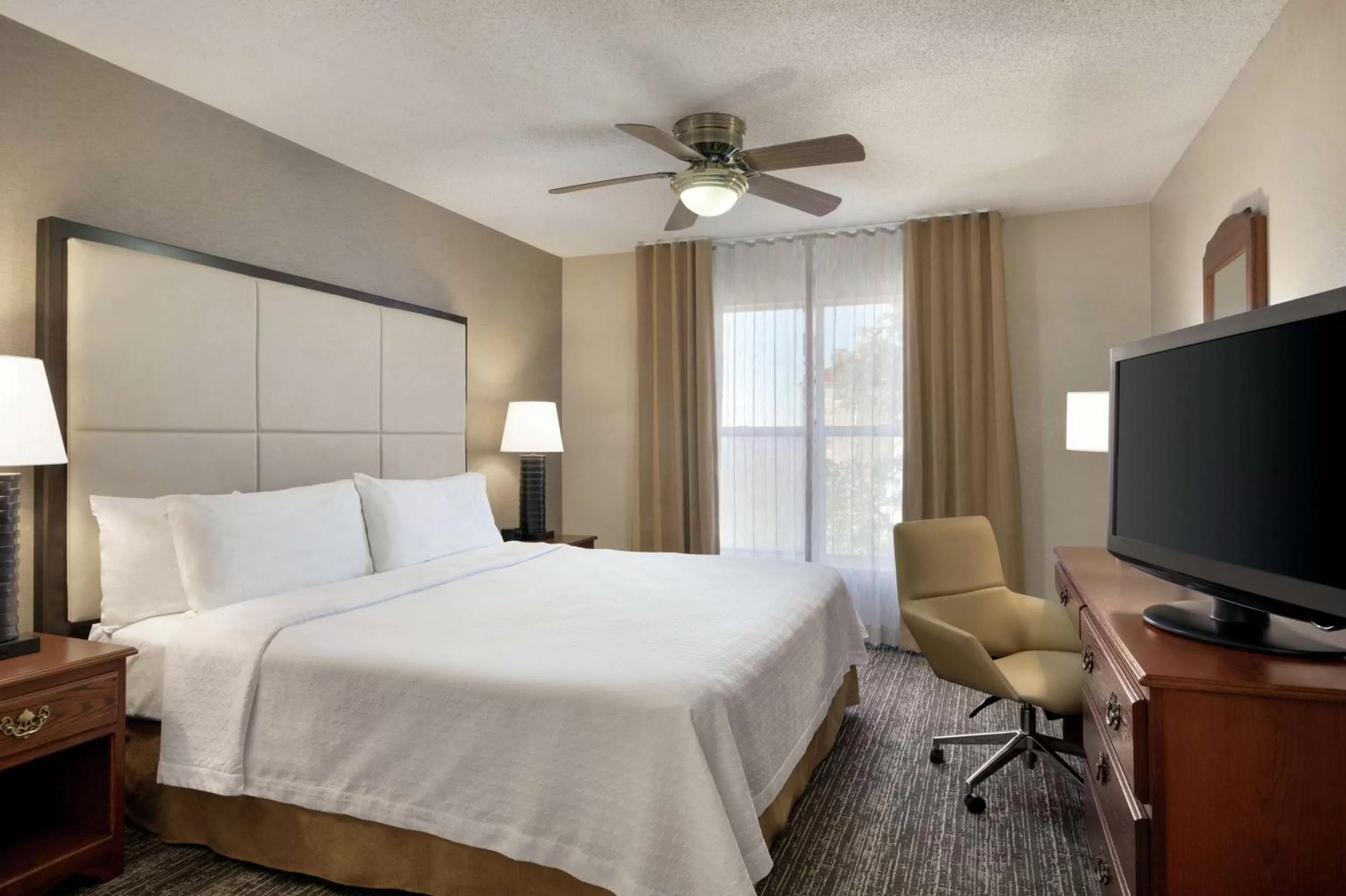 Bed in Homewood Suites by Hilton Dallas-Arlington