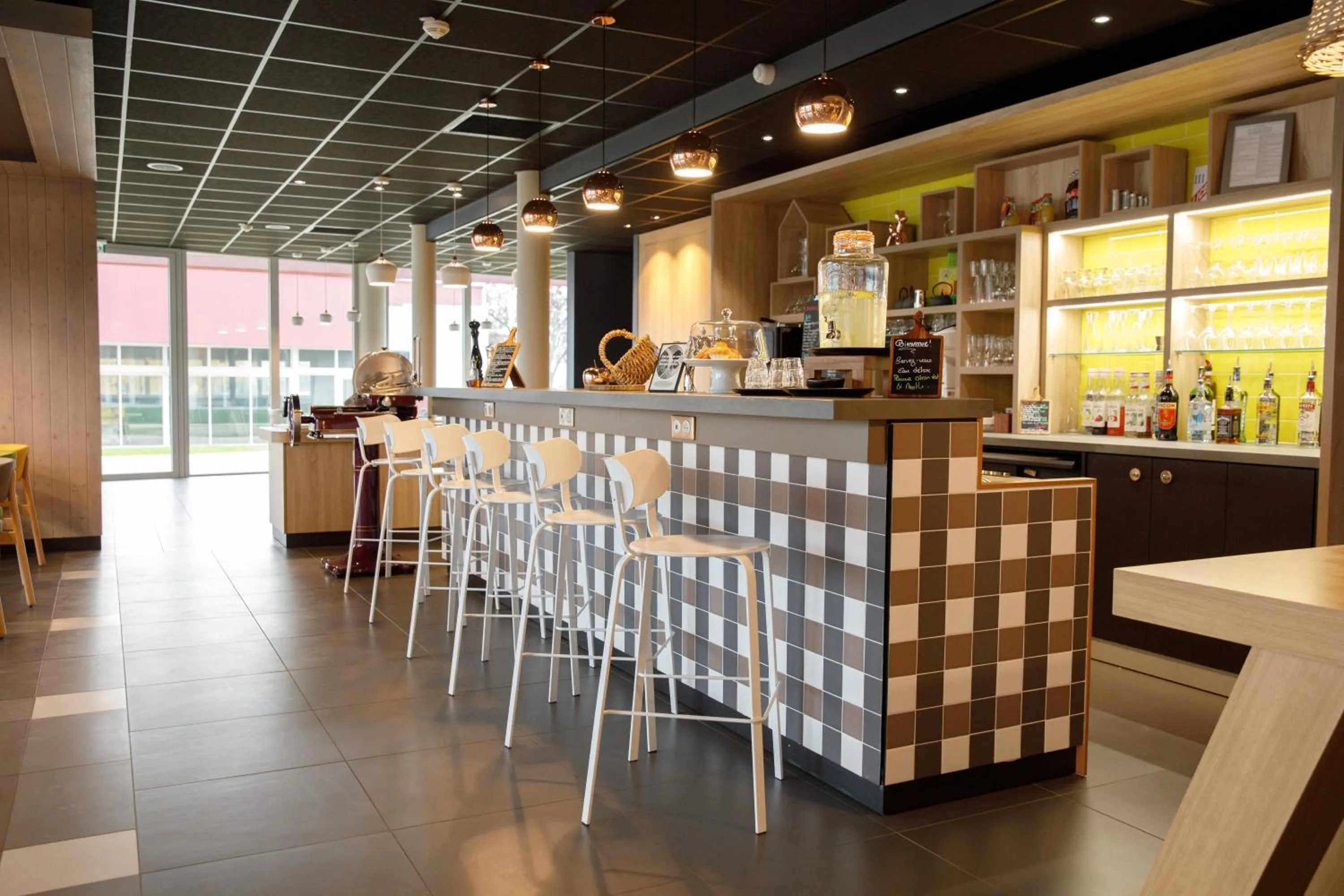 Lounge or bar in Campanile Annemasse Est Findrol CHAL