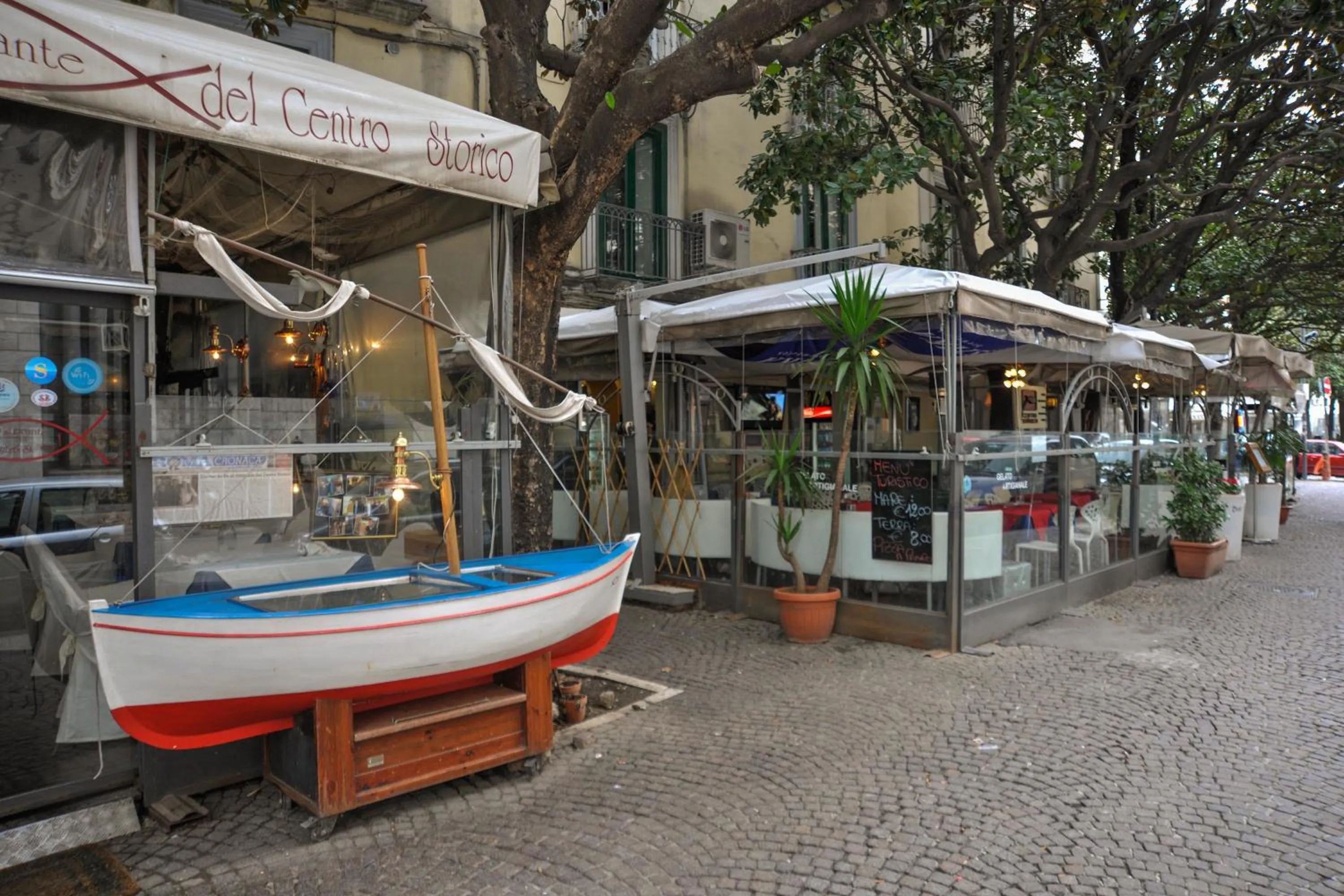 Facade/entrance in Albergo Del Centro Storico