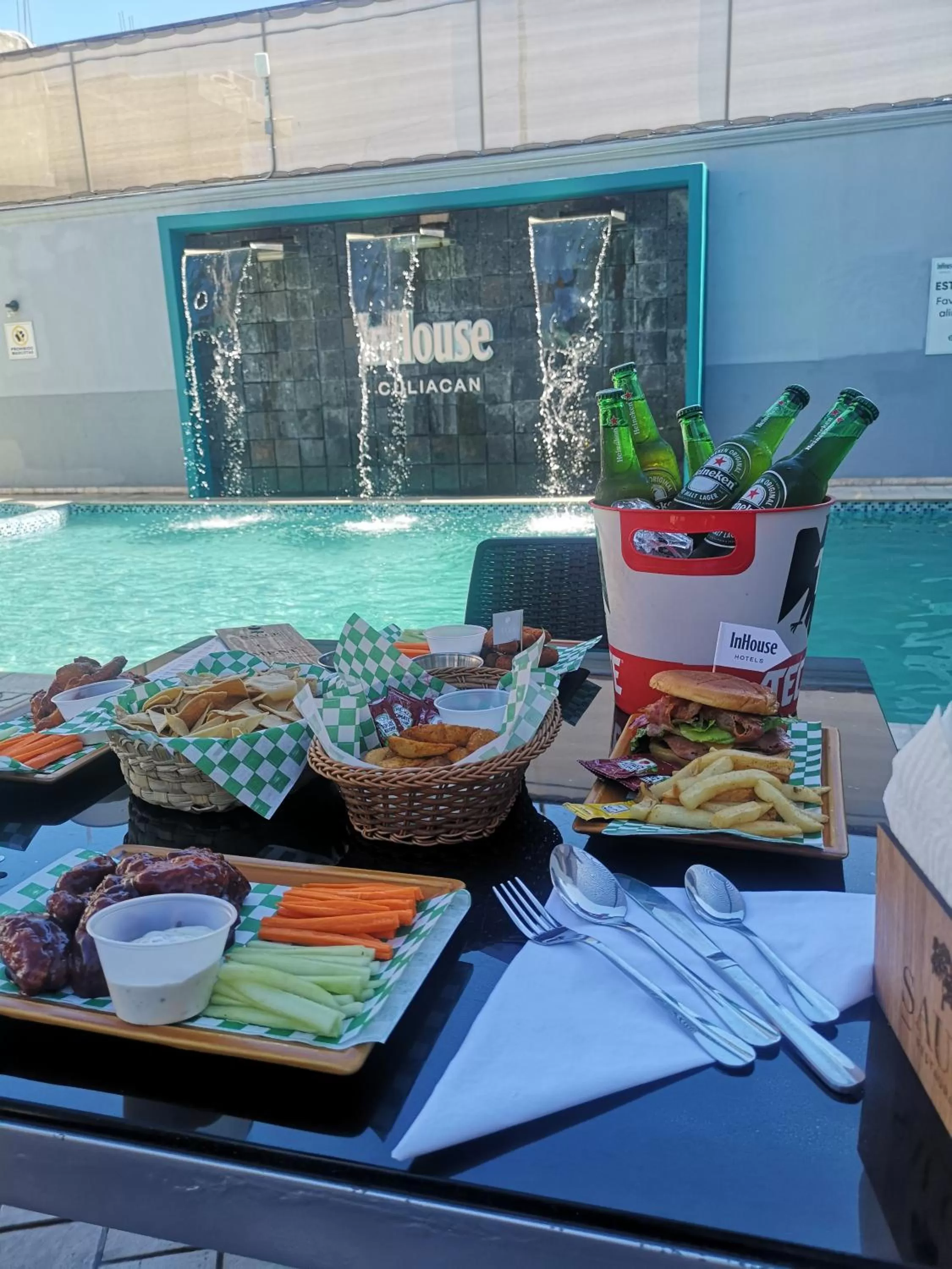 Food and drinks in InHouse Hotel Culiacán