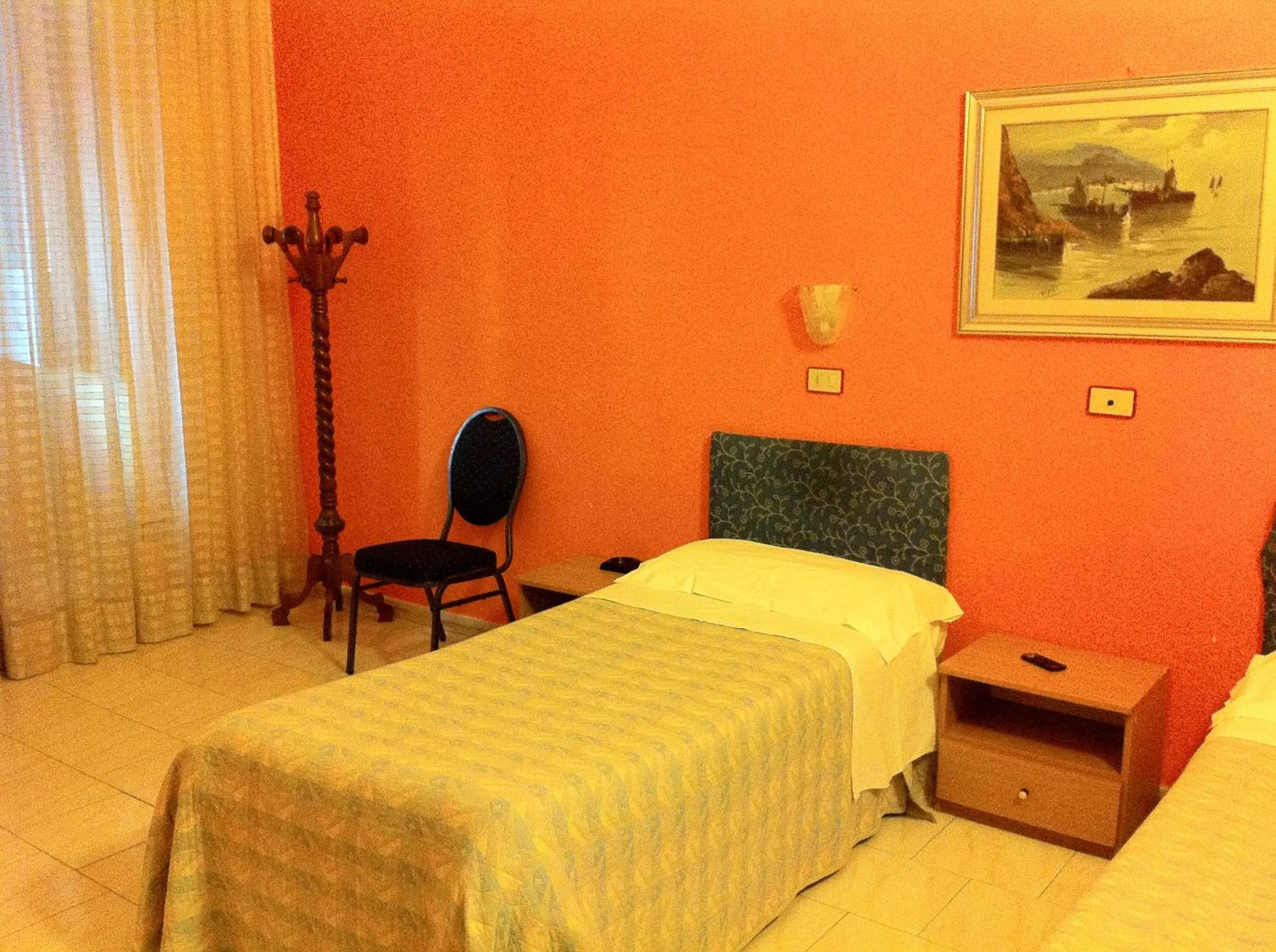 Bedroom, Bed in Hotel Pensione Romeo