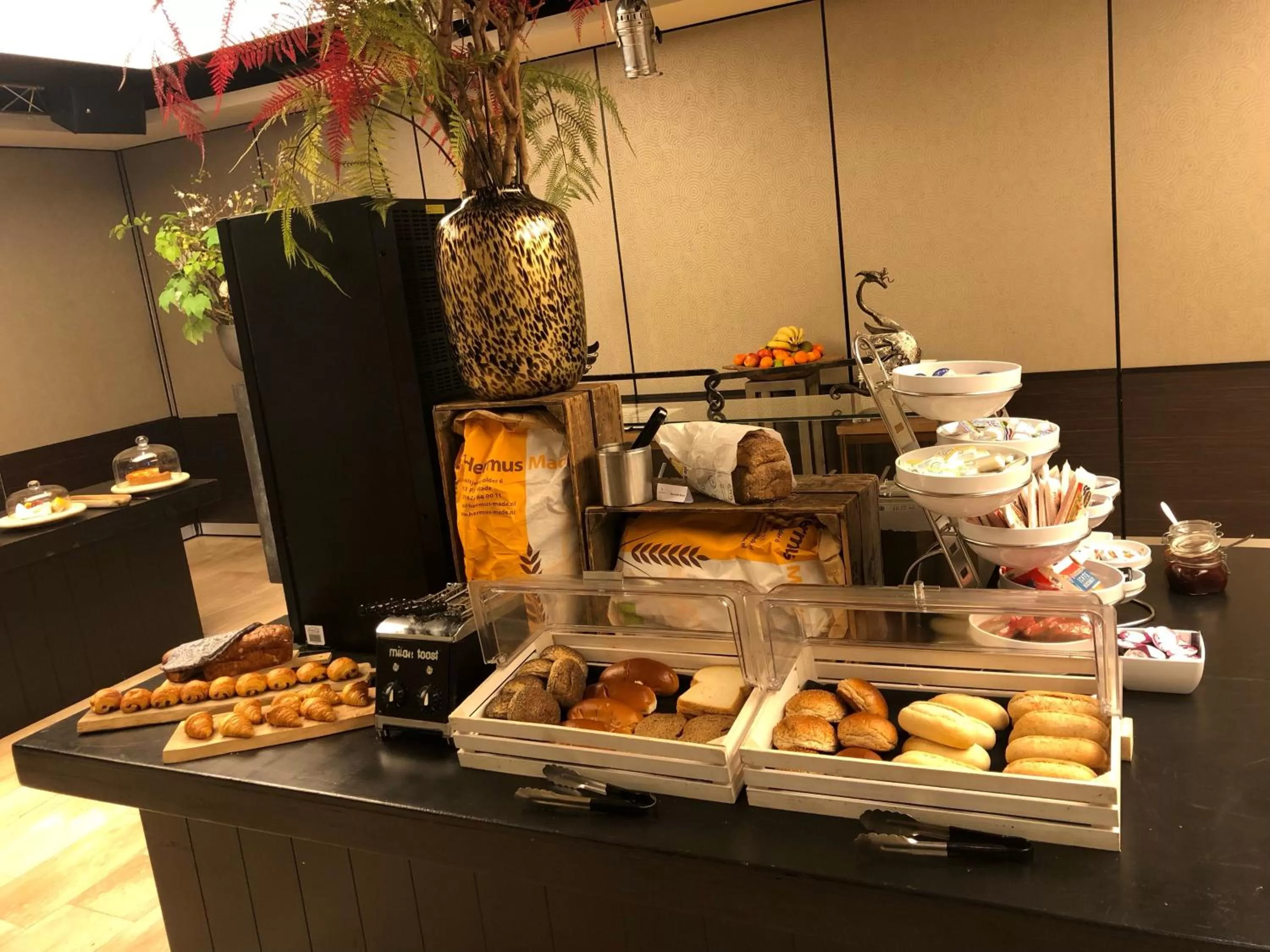 Breakfast in Fletcher Hotel-Restaurant de Korenbeurs