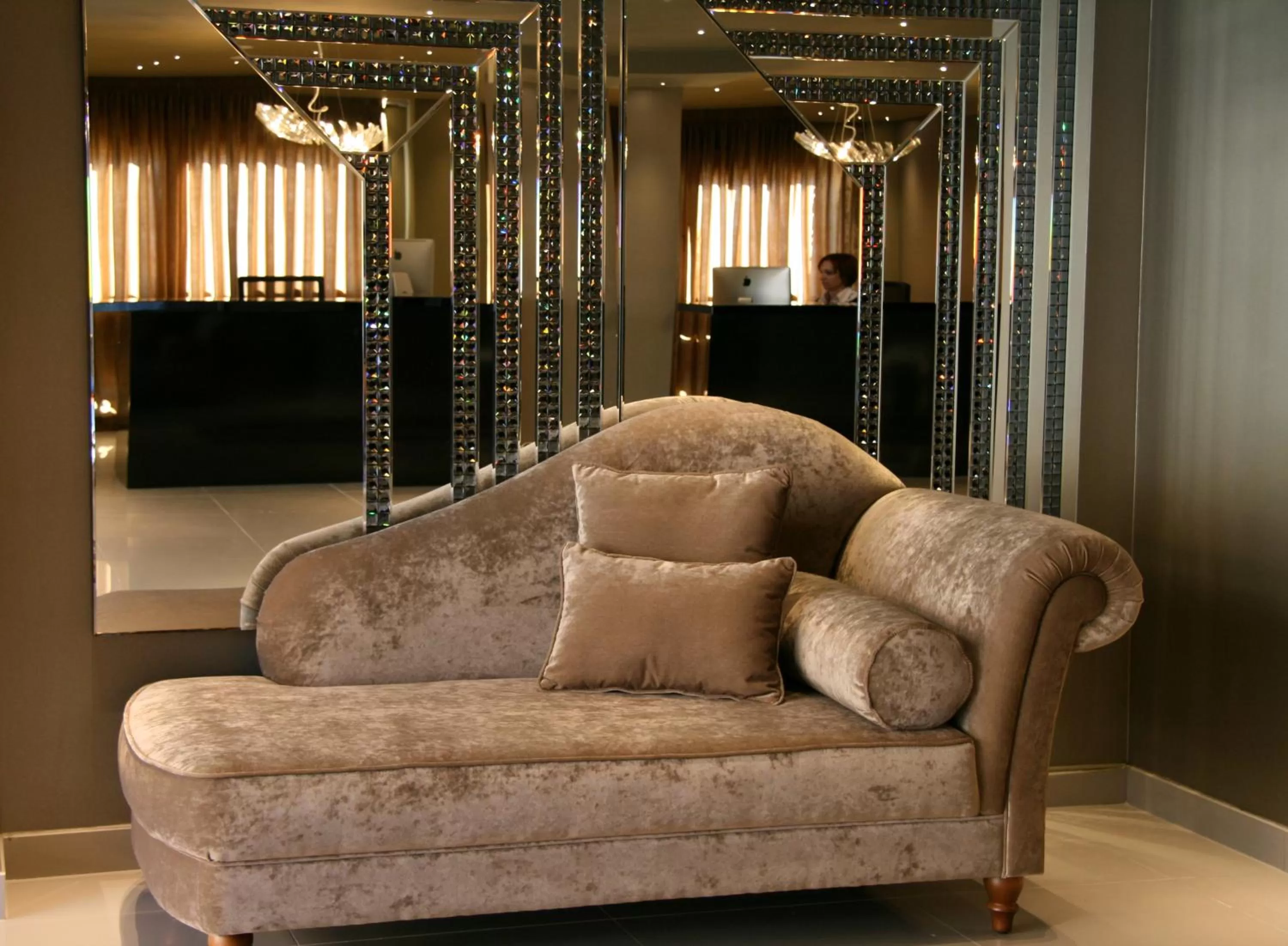 Lobby or reception in Hotel & SPA Bringué