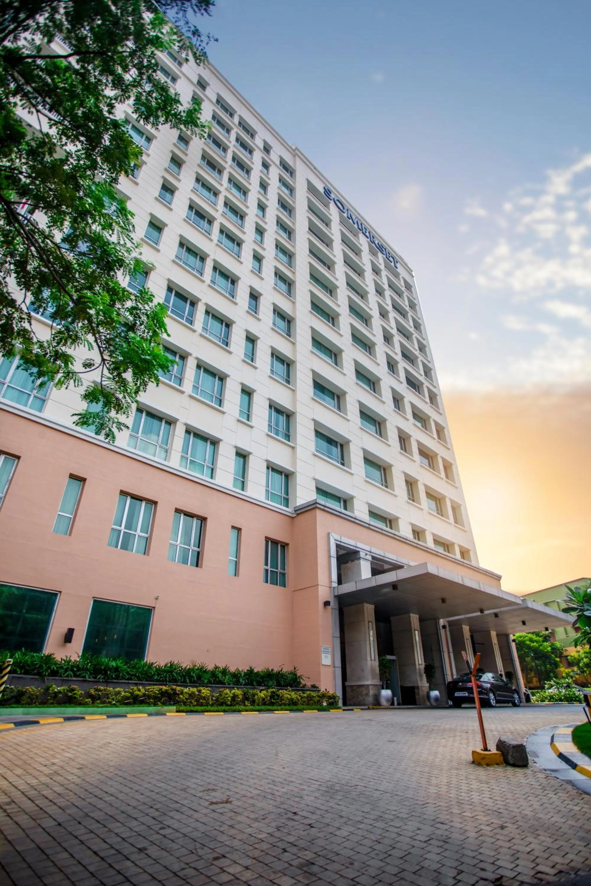 Property building in Somerset Greenways Chennai