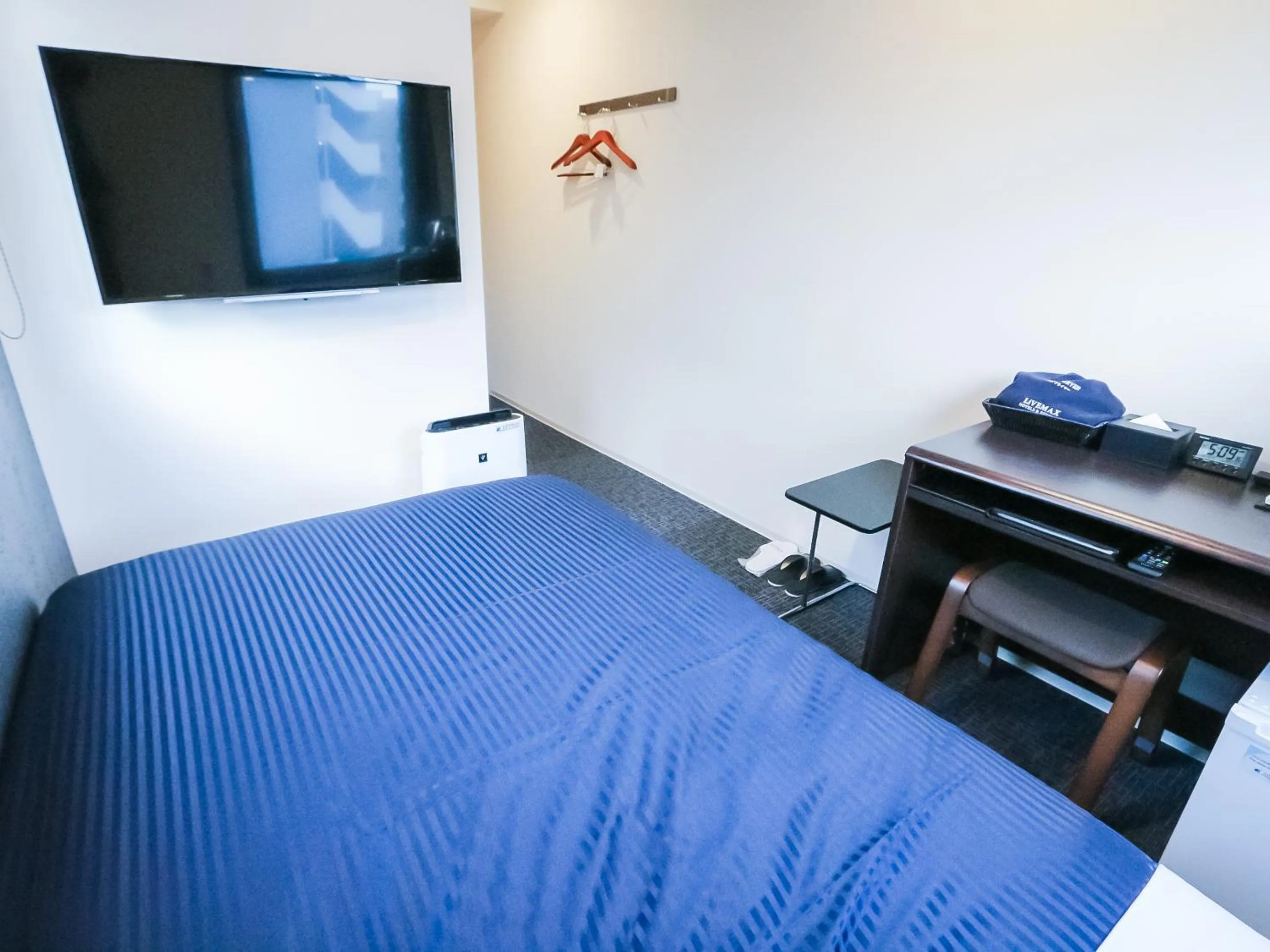 Bed in HOTEL LiVEMAX Tokyo Shintomicho