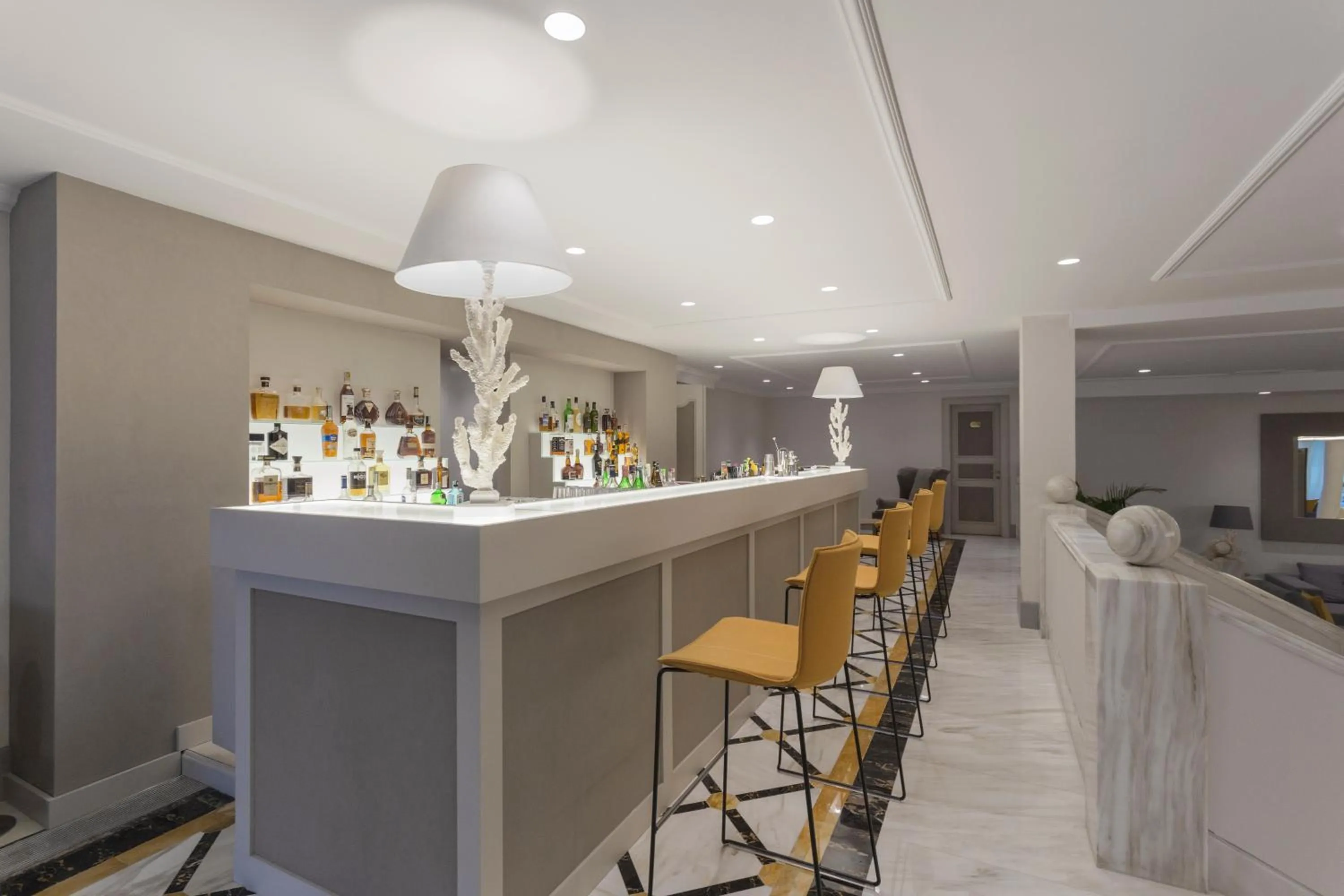 Lounge or bar in Mazzarò Sea Palace - The Leading Hotels of the World