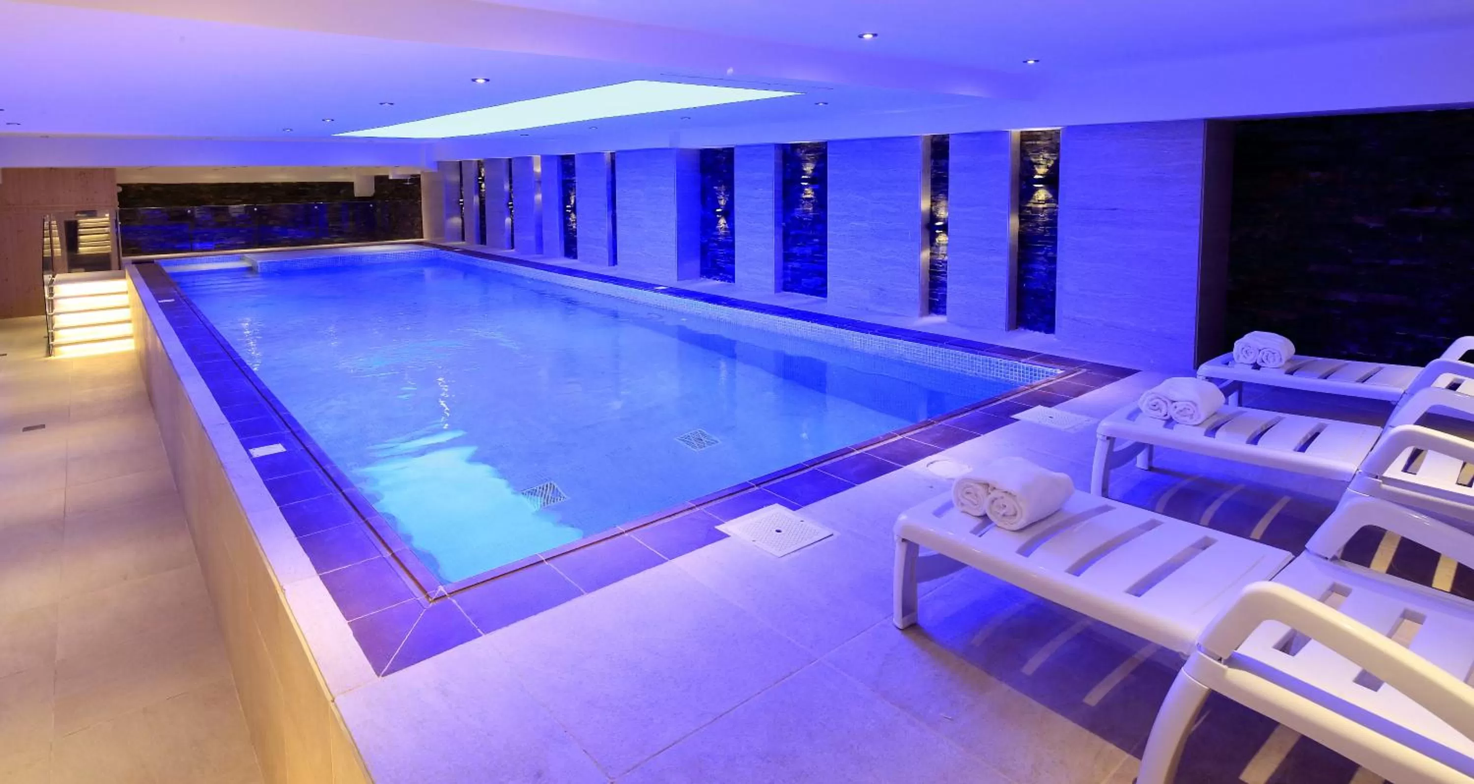 Swimming pool in Best Western Plus Fursan