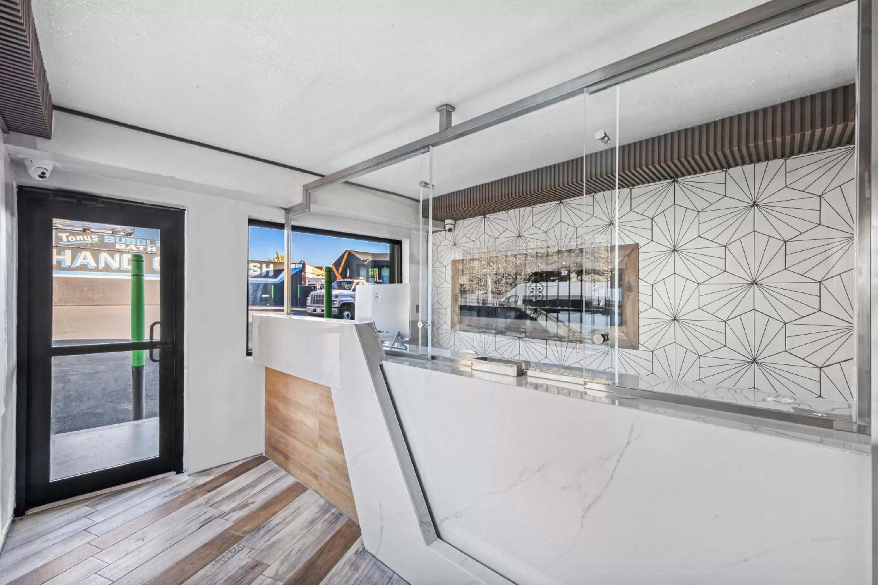 Lobby or reception in Hotel OPUS Bronx Near Bay Plaza Mall