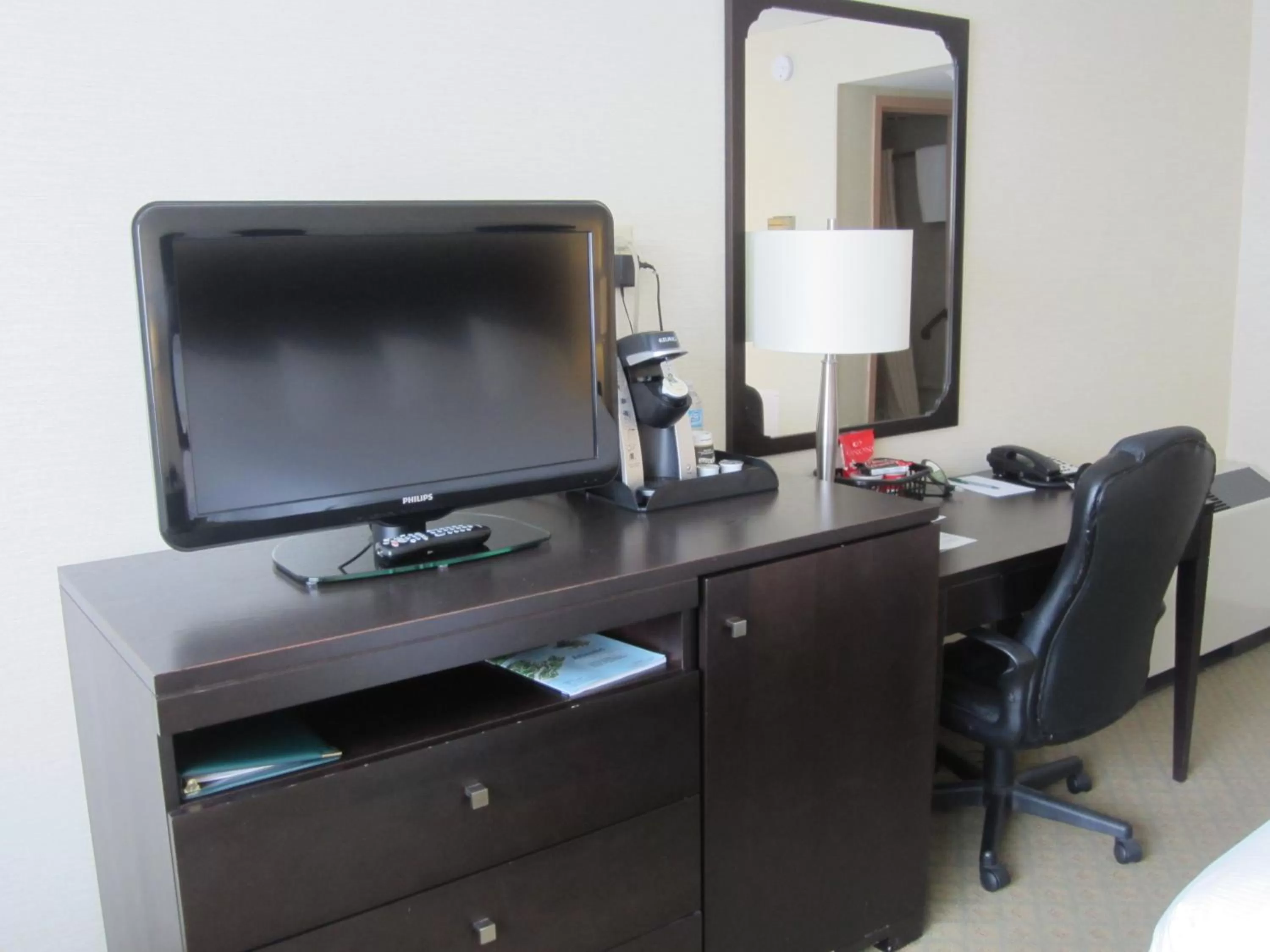 Standard King Room - Non-Smoking  in Greenwood Inn & Suites