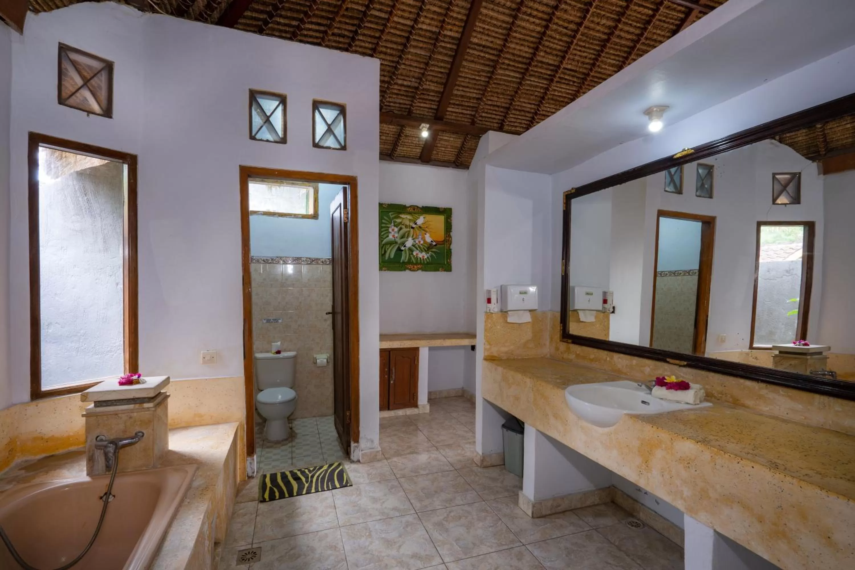 Bathroom in Mushroom Beach Bungalows
