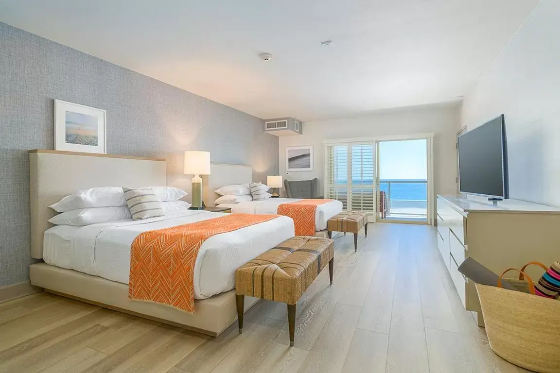 Standard Queen Room with Two Queen Beds in Beach Terrace Standard Queen Room with Two Queen Beds in Beach Terrace