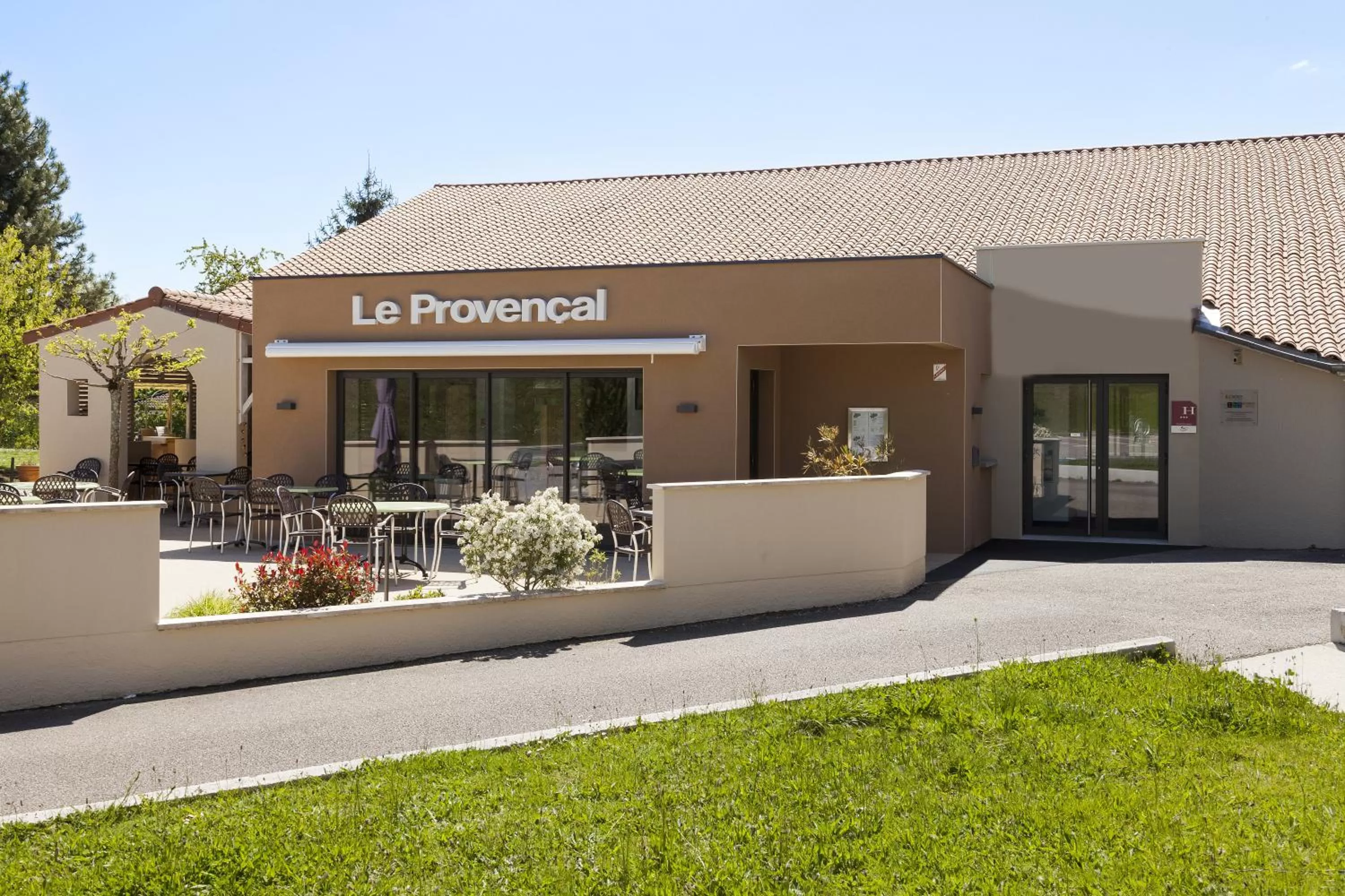 Property building in The Originals City, Hôtel Limoges Sud Feytiat