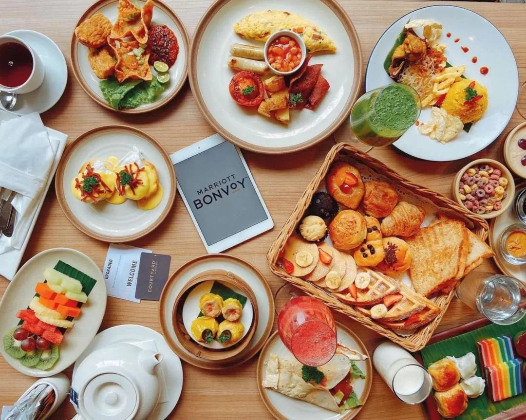 Breakfast in Courtyard by Marriott Bandung Dago