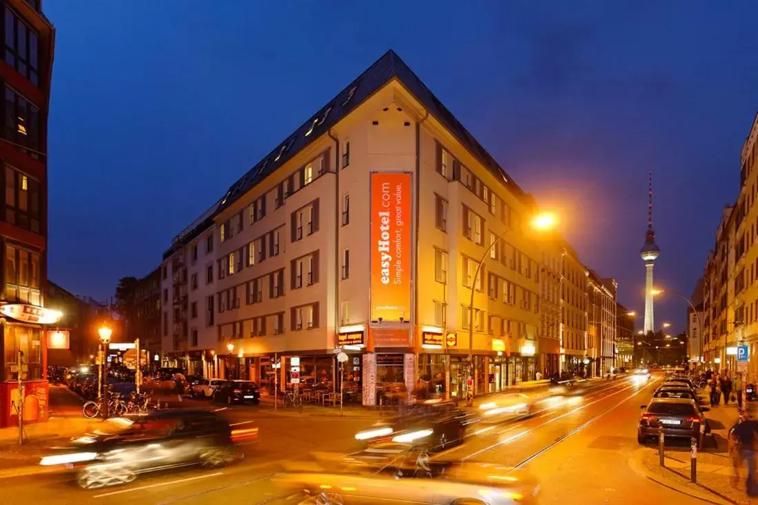 easyHotel Berlin Hackescher Markt easyHotel Berlin Hackescher Markt