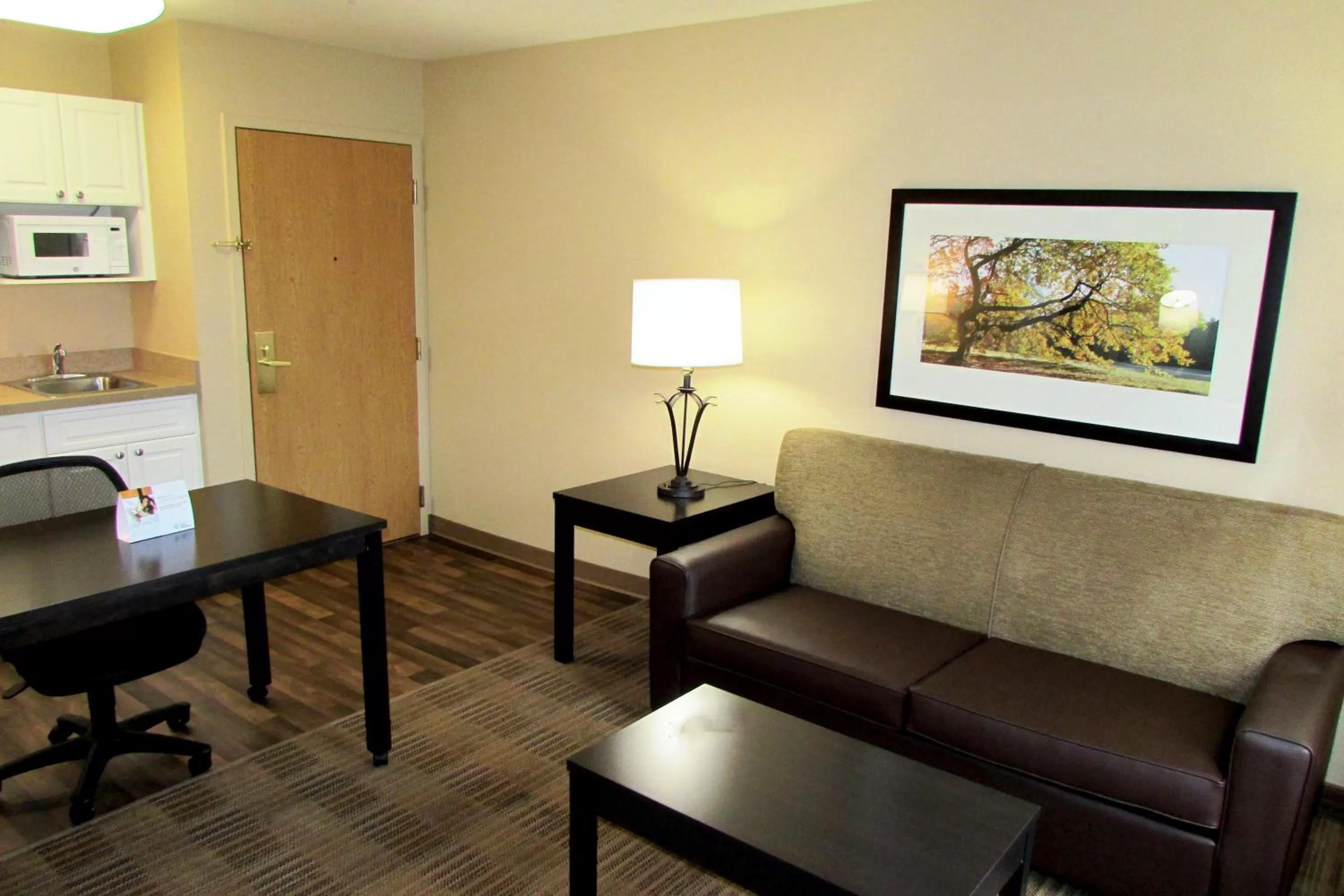 Kitchen or kitchenette in Extended Stay America Suites - Seattle - Bothell - Canyon Park