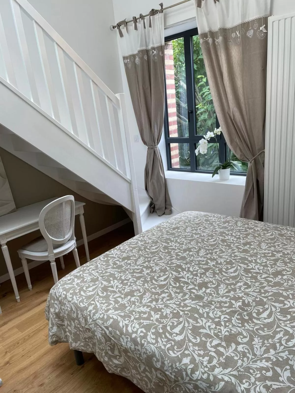 Bedroom, Bed in Maison d'hotes L'atelier du Charmois