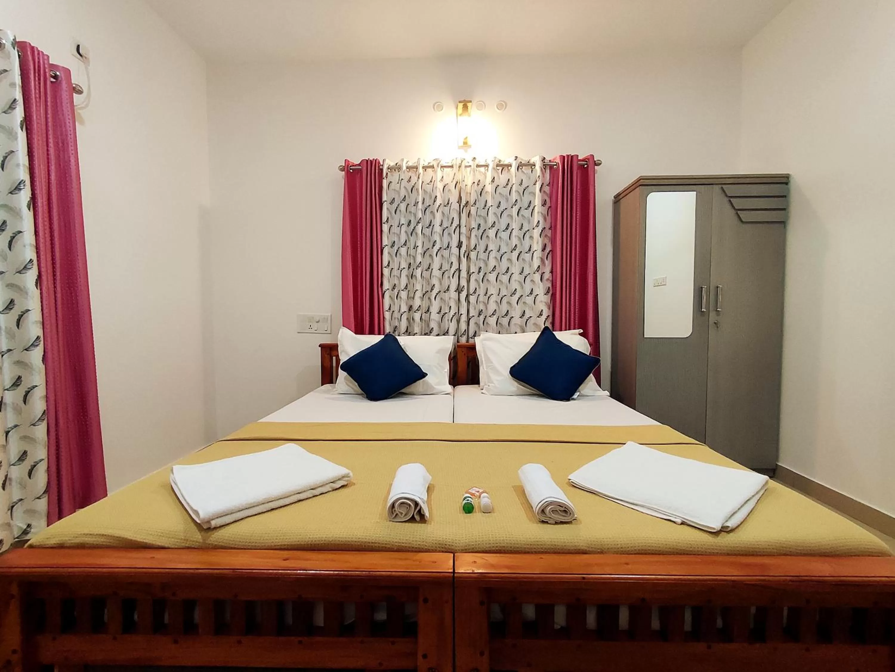 Bed in Happy Buddha S4