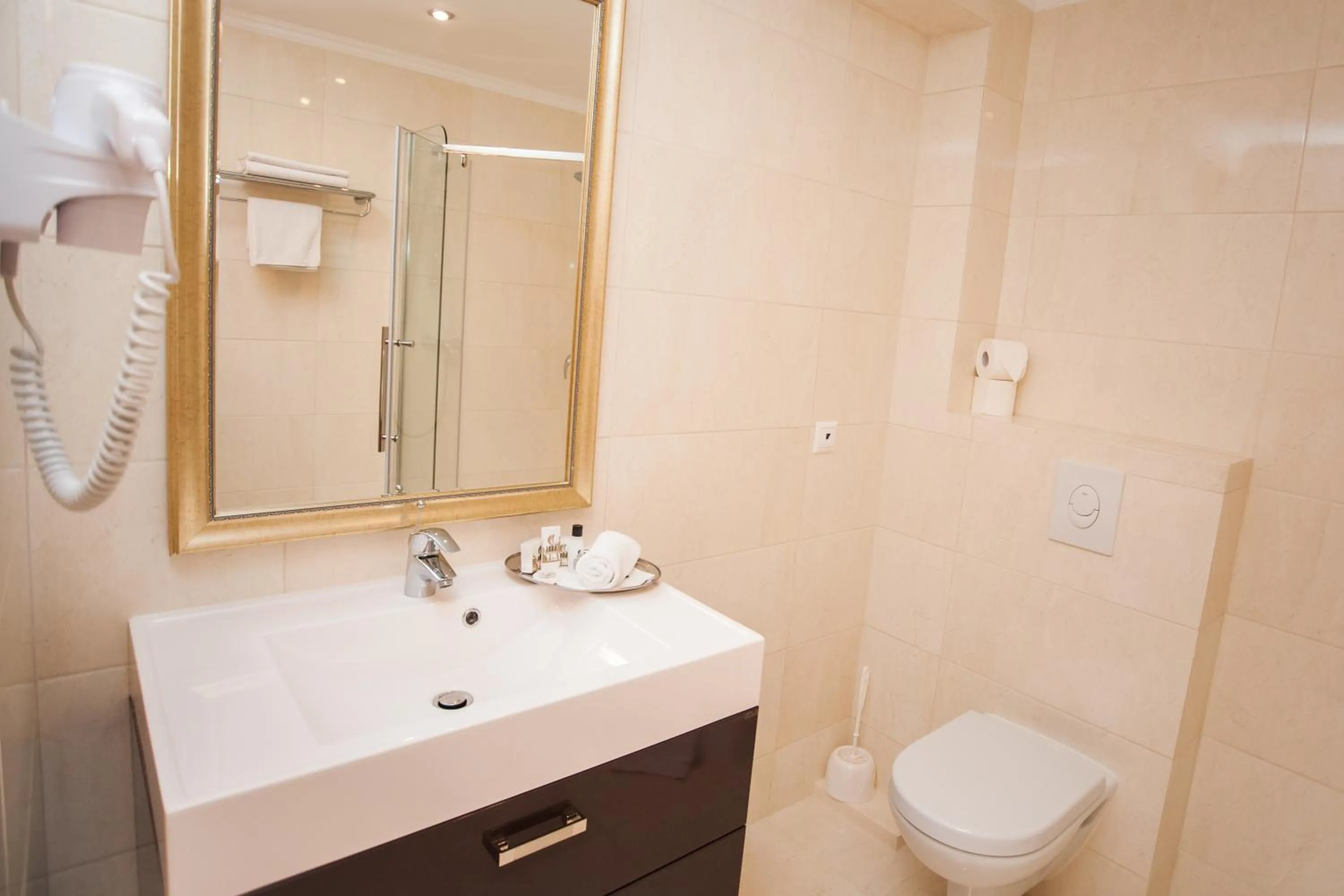 Bathroom in Jazz Hotel