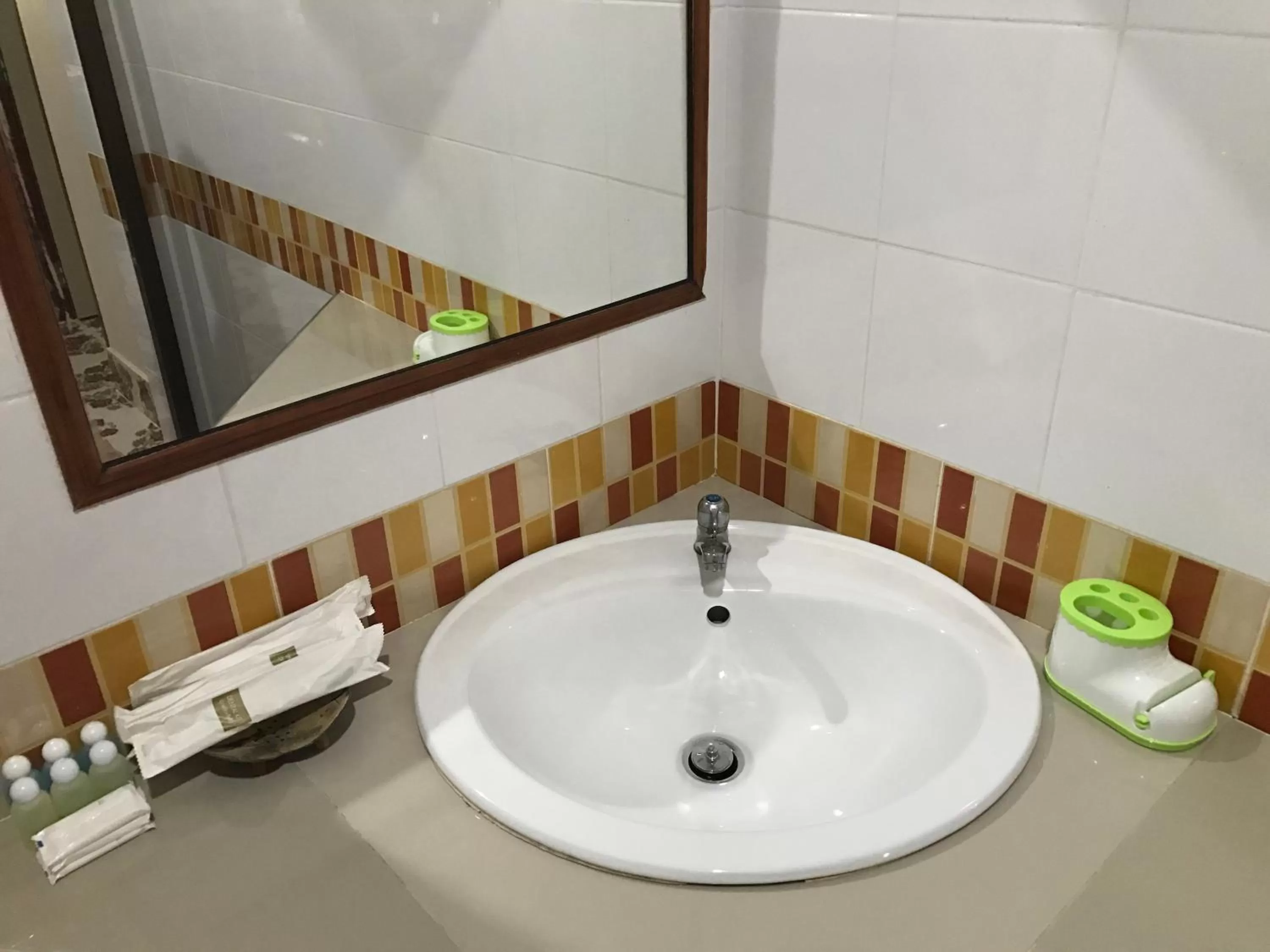 Shower in Fine Times Resort