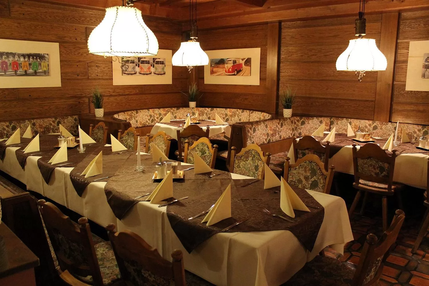 Restaurant/places to eat in Hotel Restaurant Schwartz