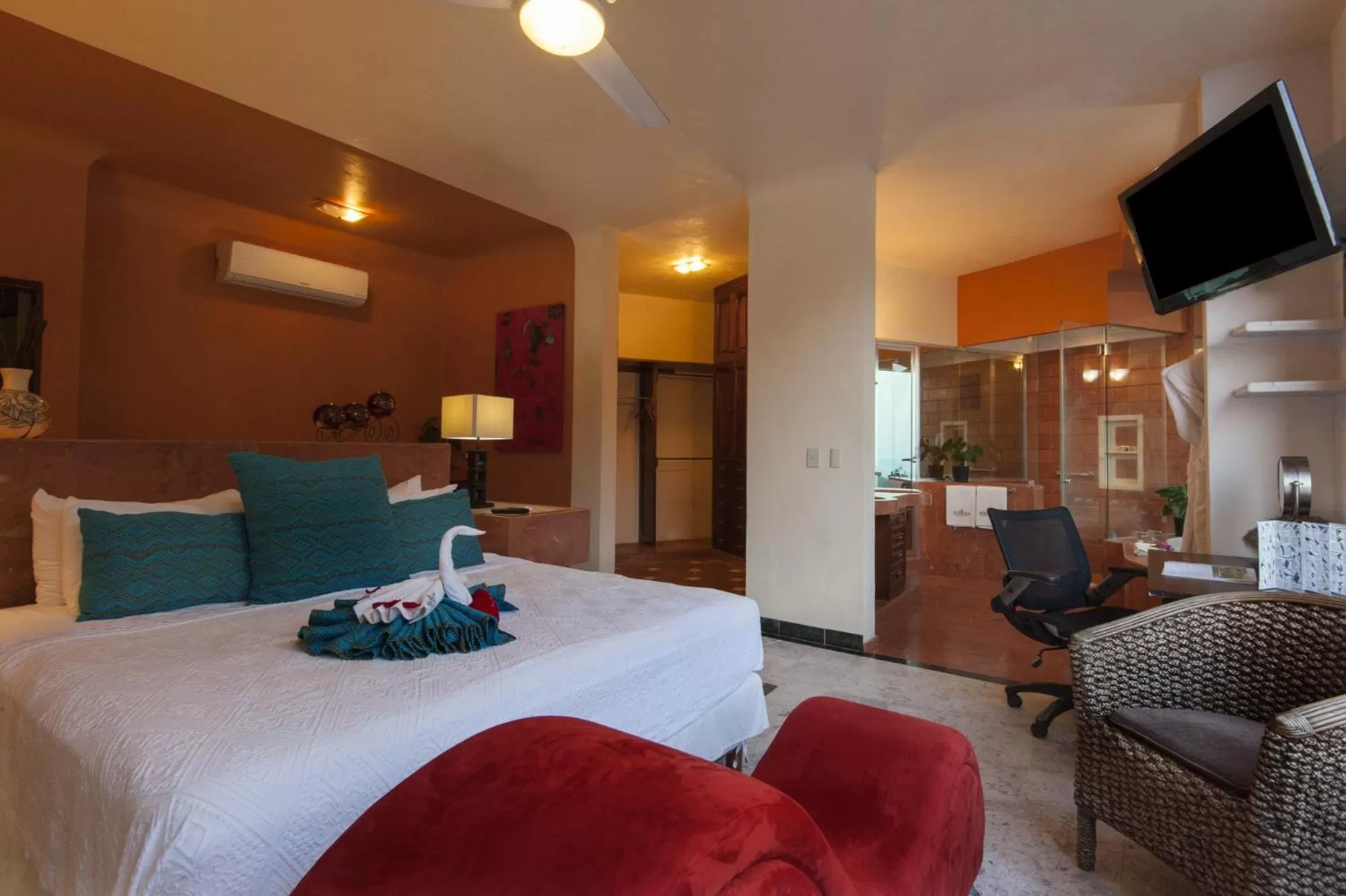 Photo of the whole room, Bed in Villa Lala Boutique Hotel Adults Only