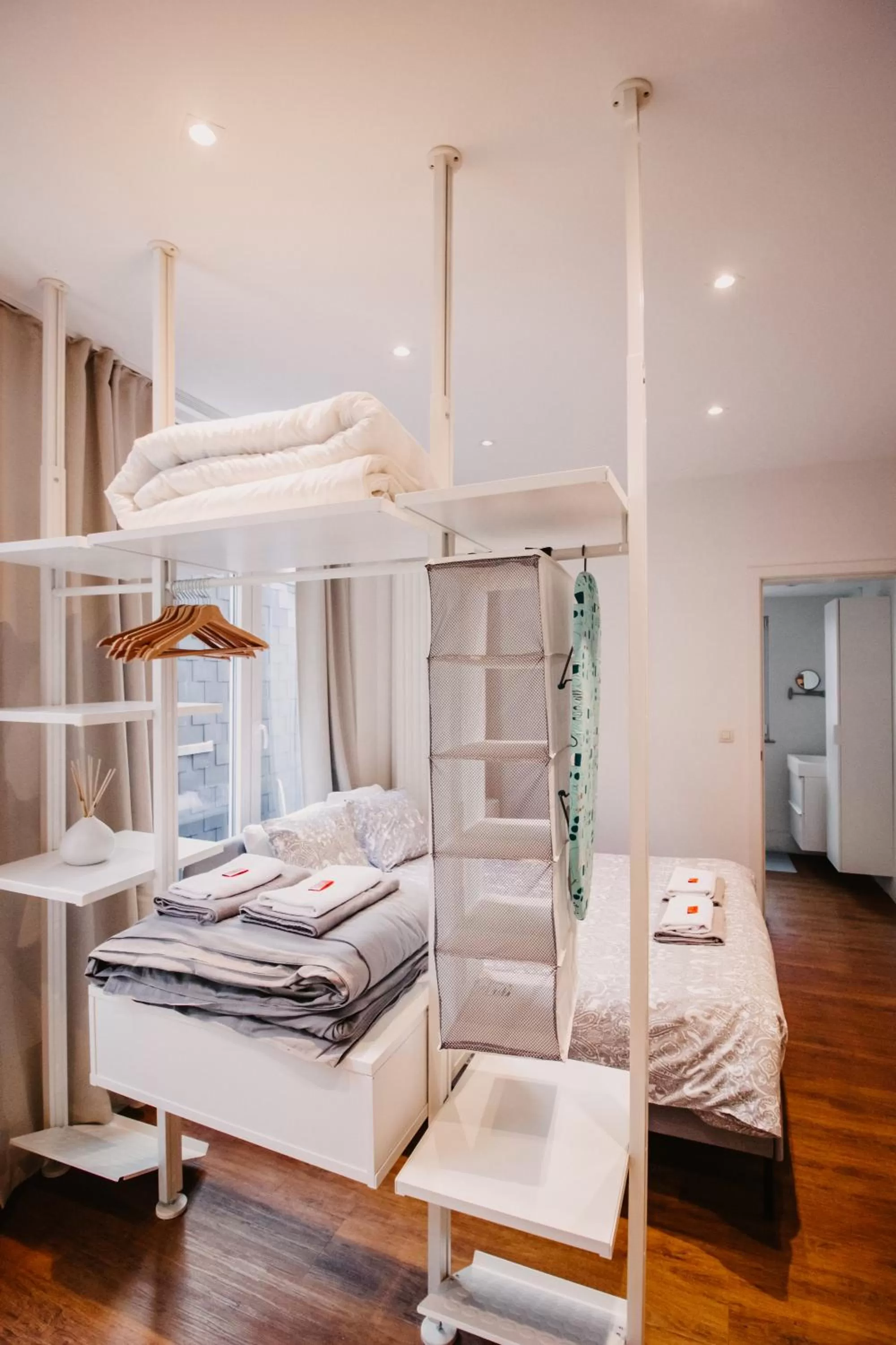 Photo of the whole room, Bed in Super central in Brussels