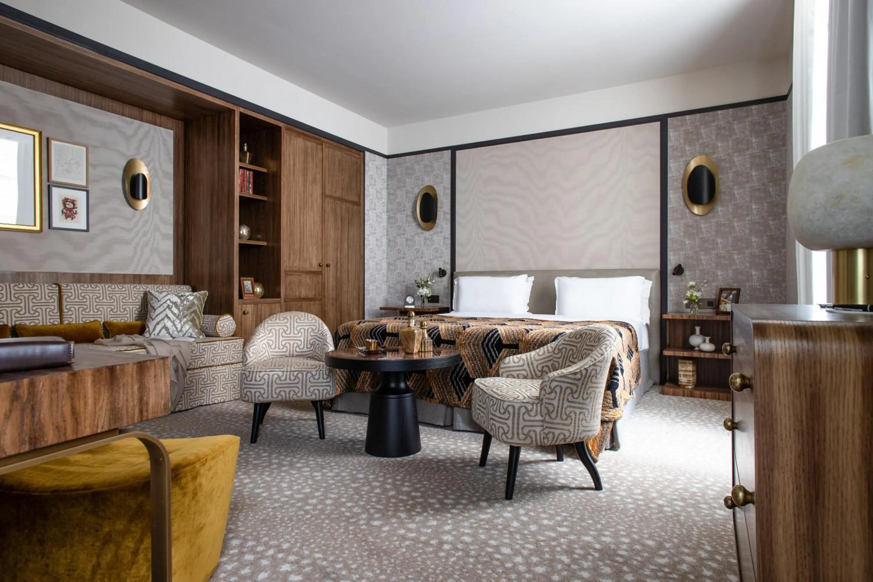 Bedroom in Esprit Saint Germain