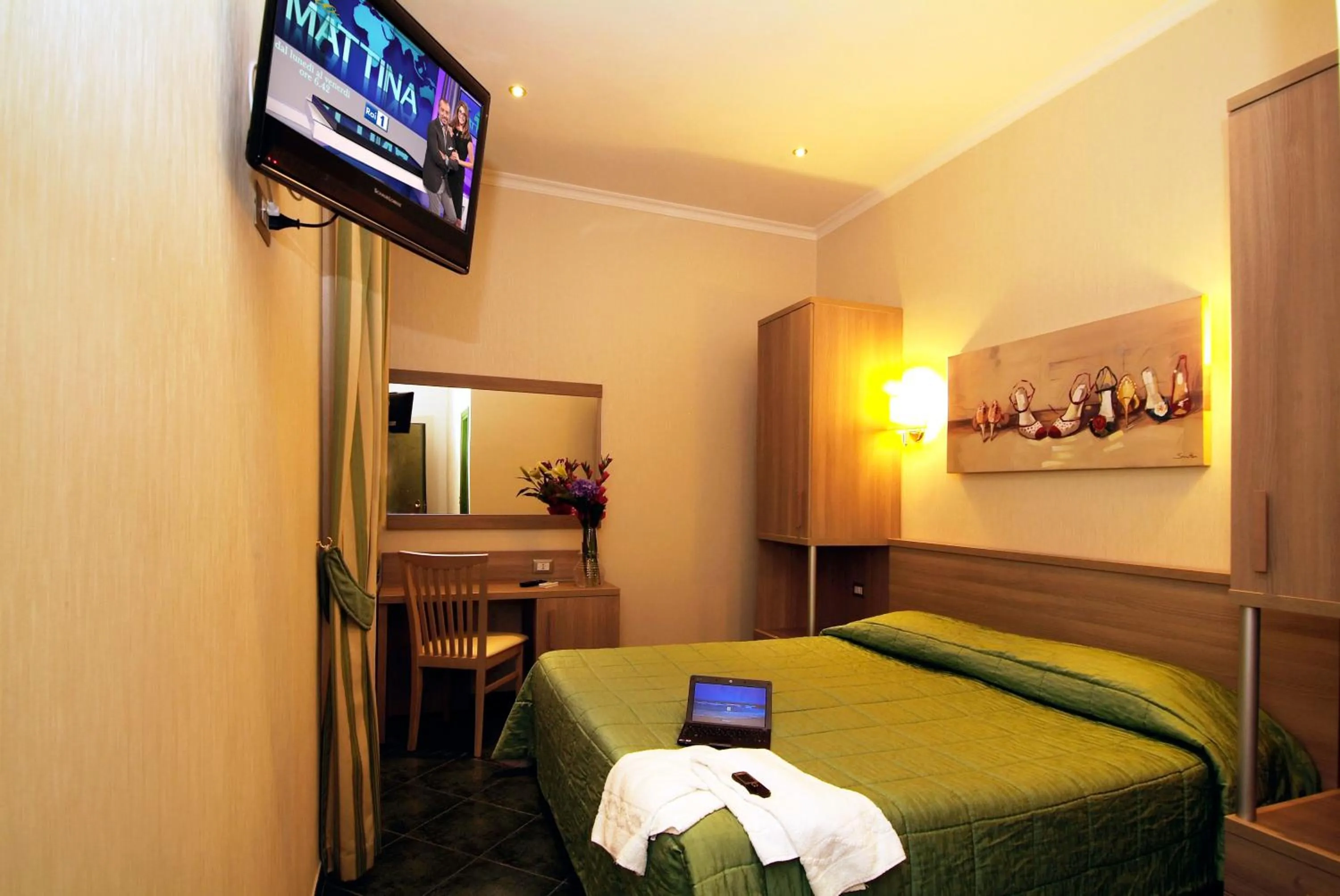 Photo of the whole room, Bed in Hotel Argentina