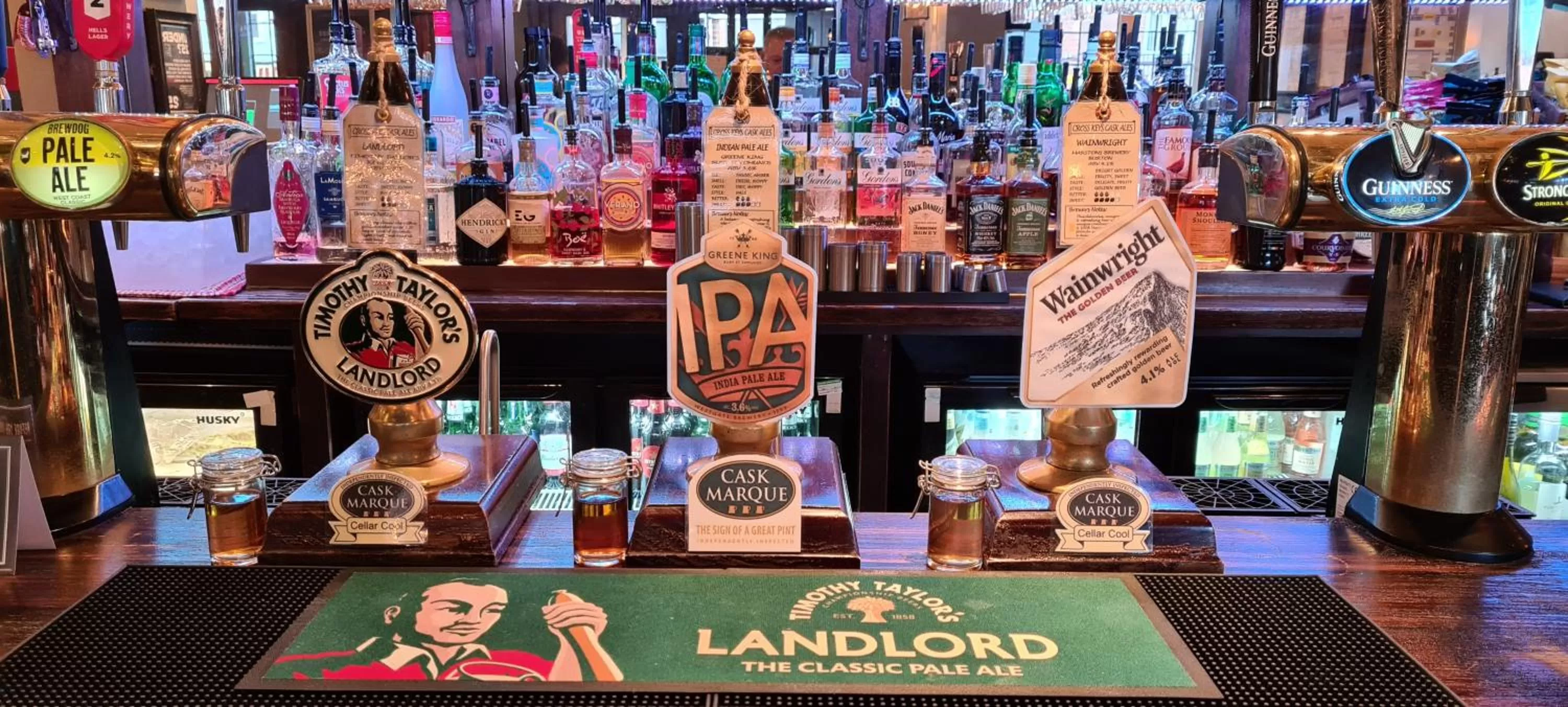 Lounge or bar in The Cross-Keys Hotel