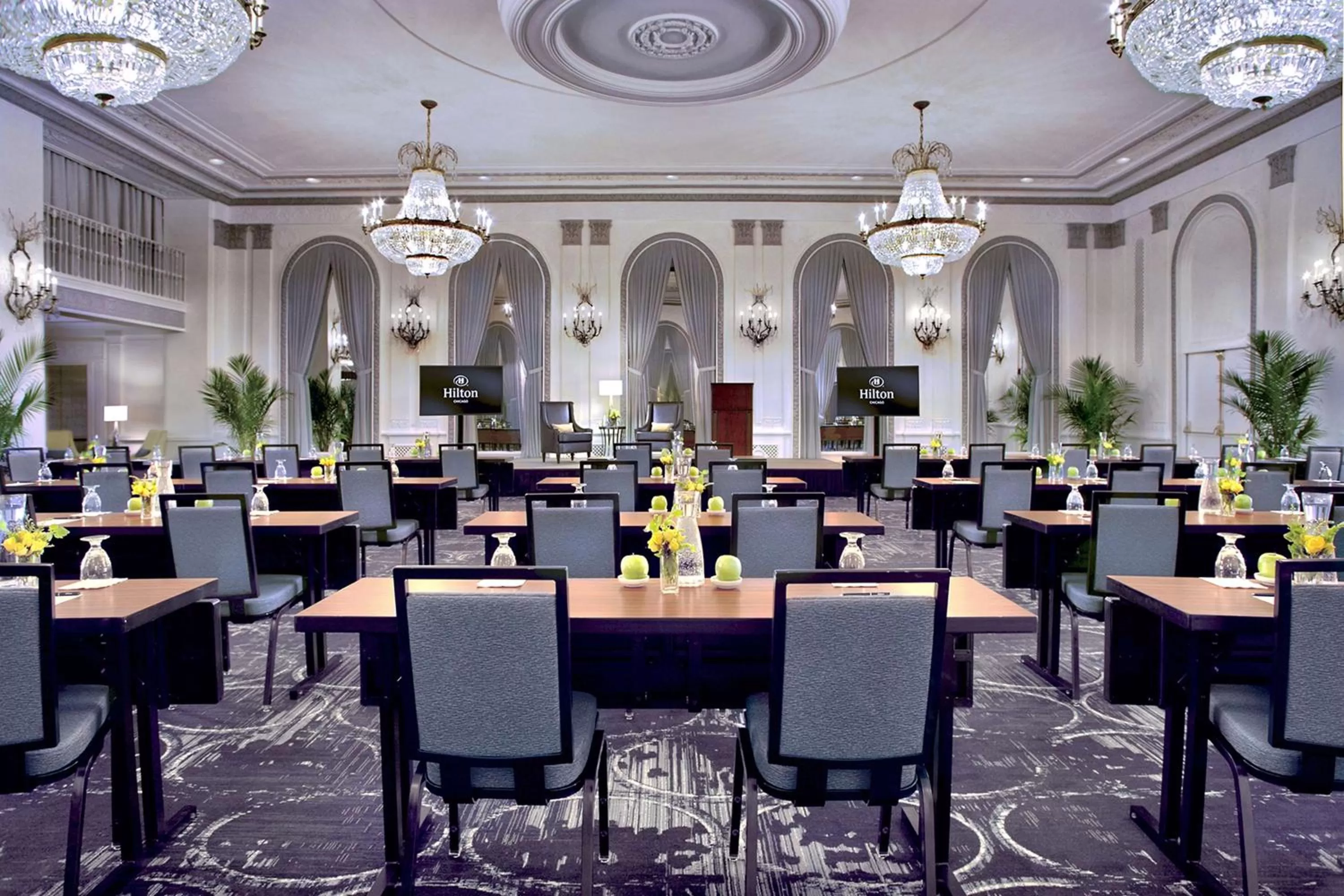 Meeting/conference room in Hilton Chicago